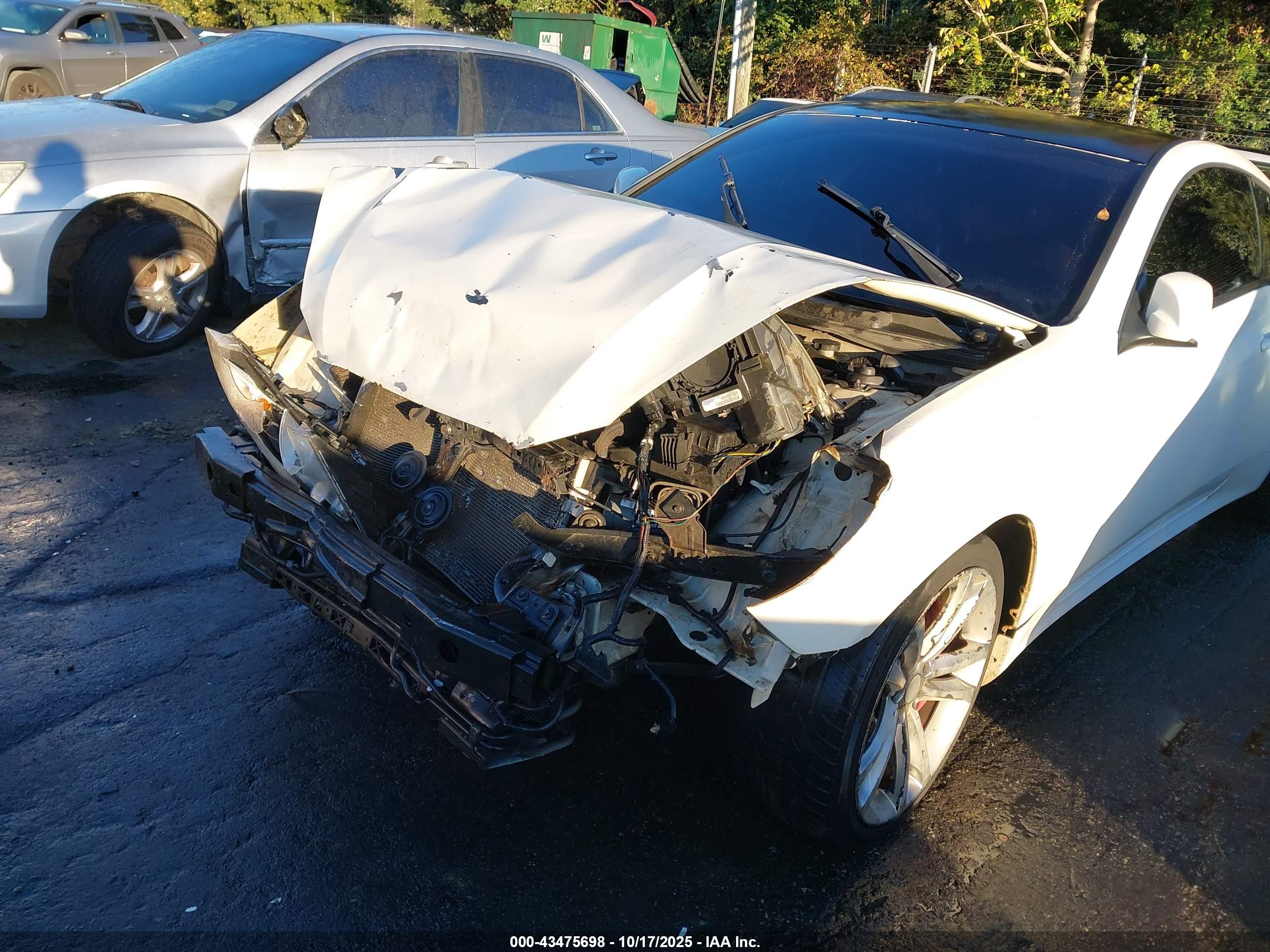 HYUNDAI GENESIS image 6
