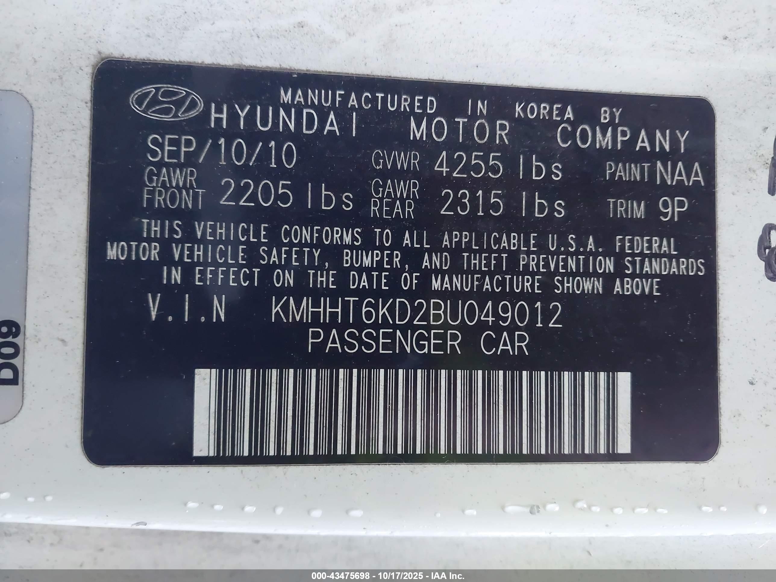 HYUNDAI GENESIS image 9