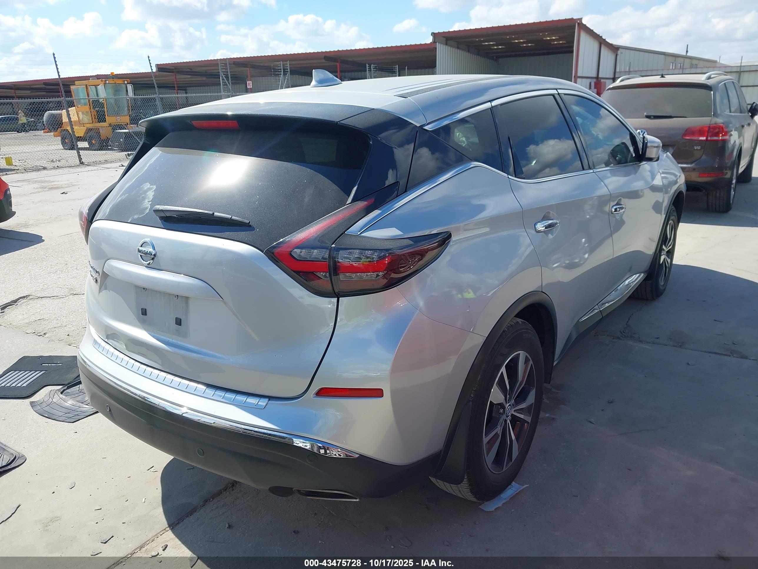 NISSAN MURANO image 4