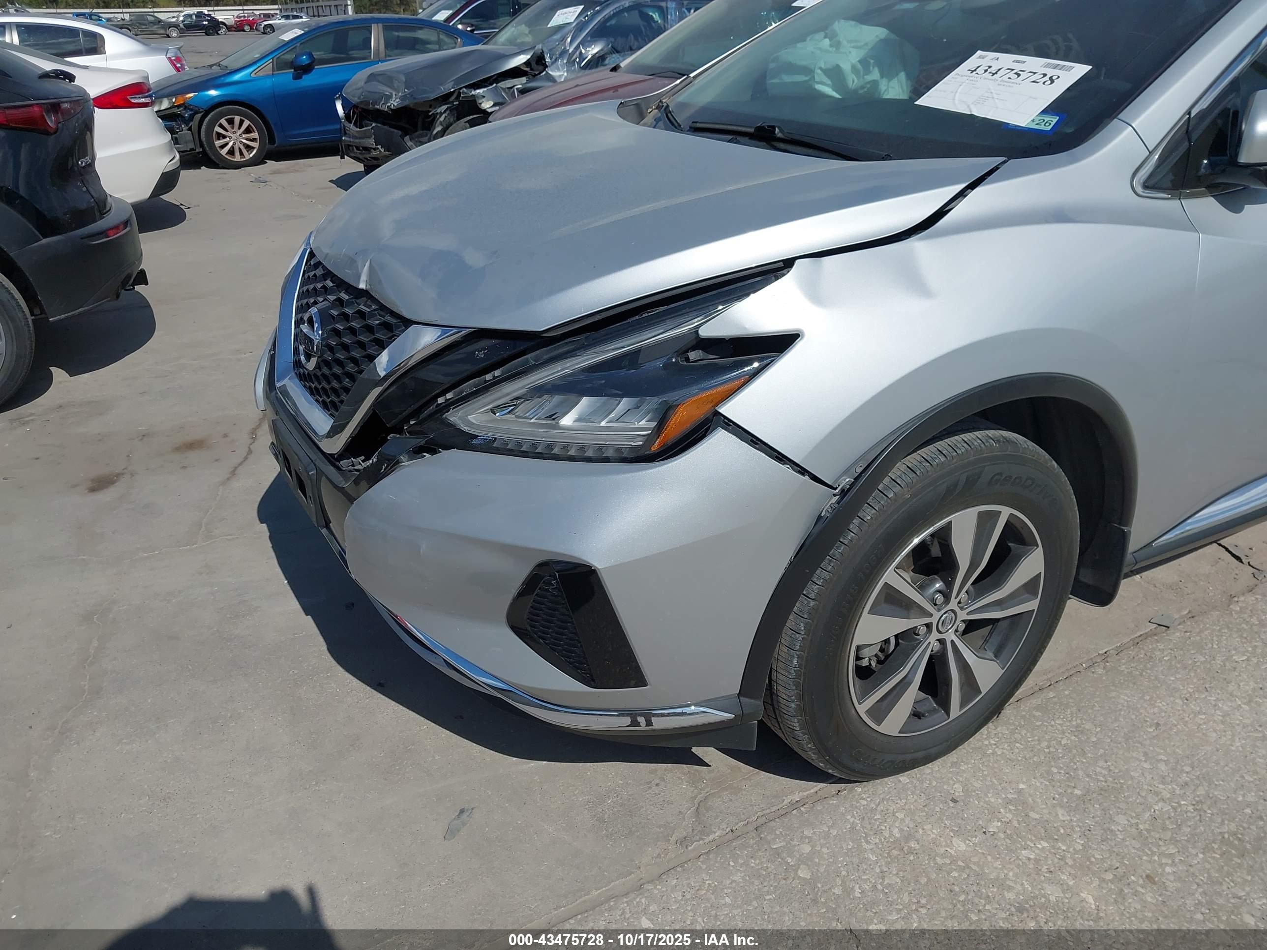 NISSAN MURANO image 6