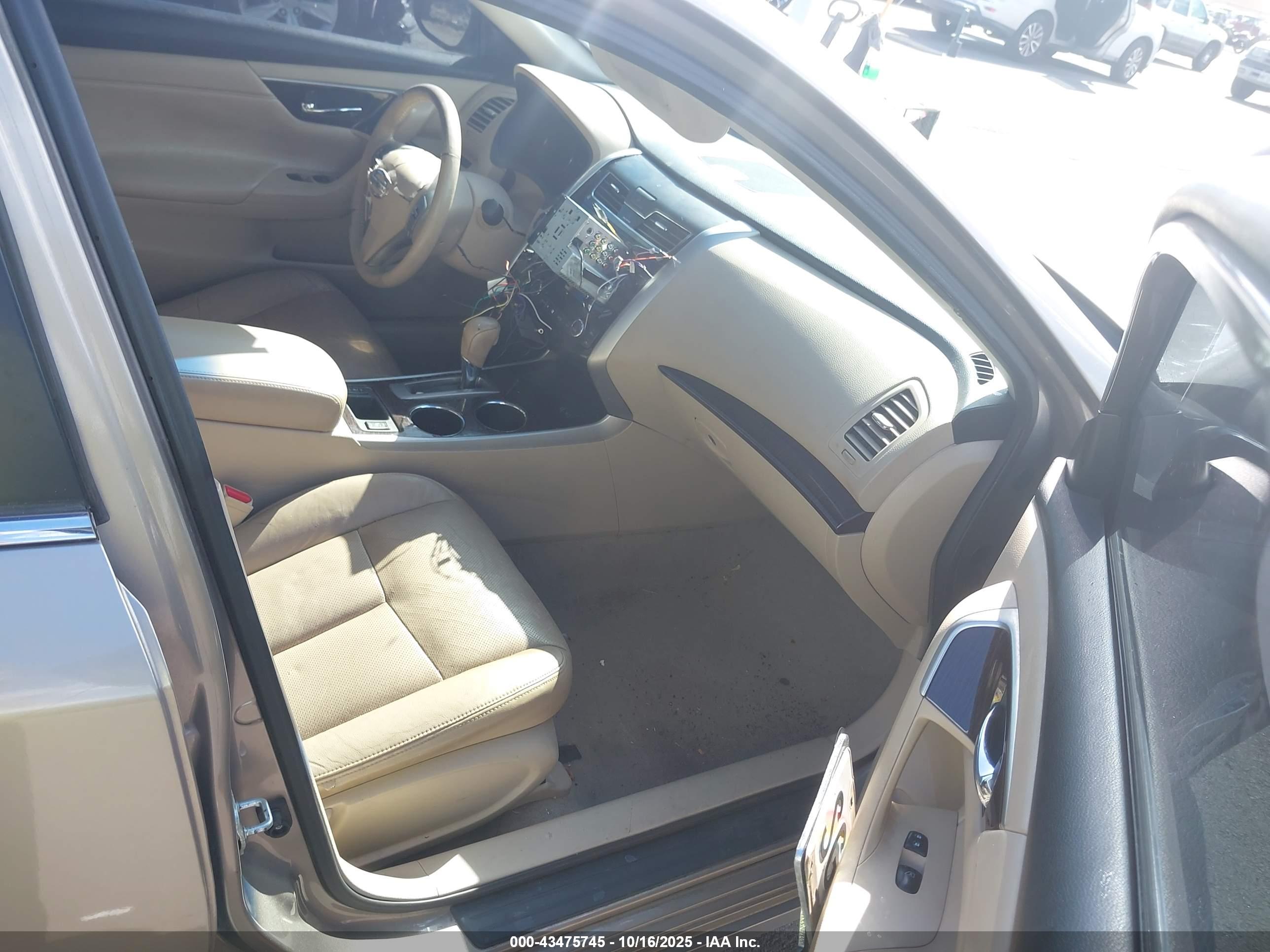 NISSAN ALTIMA image 5