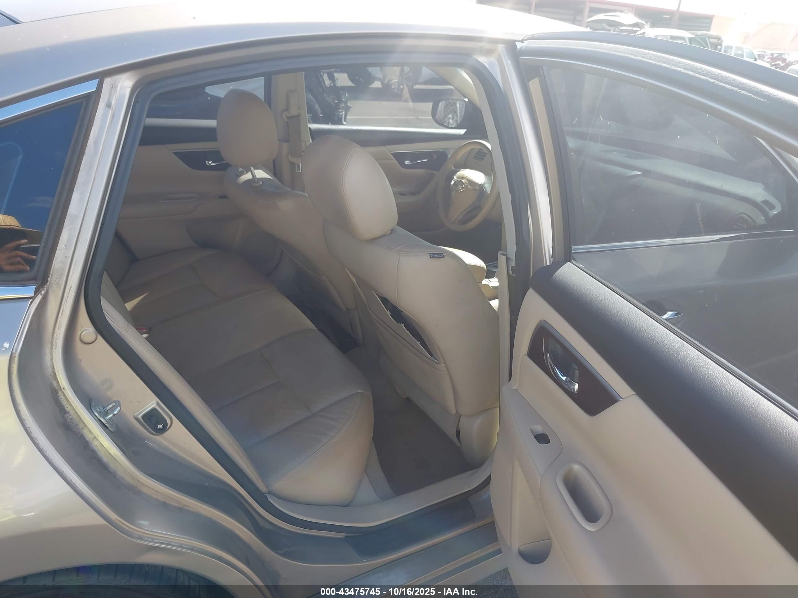 NISSAN ALTIMA image 8