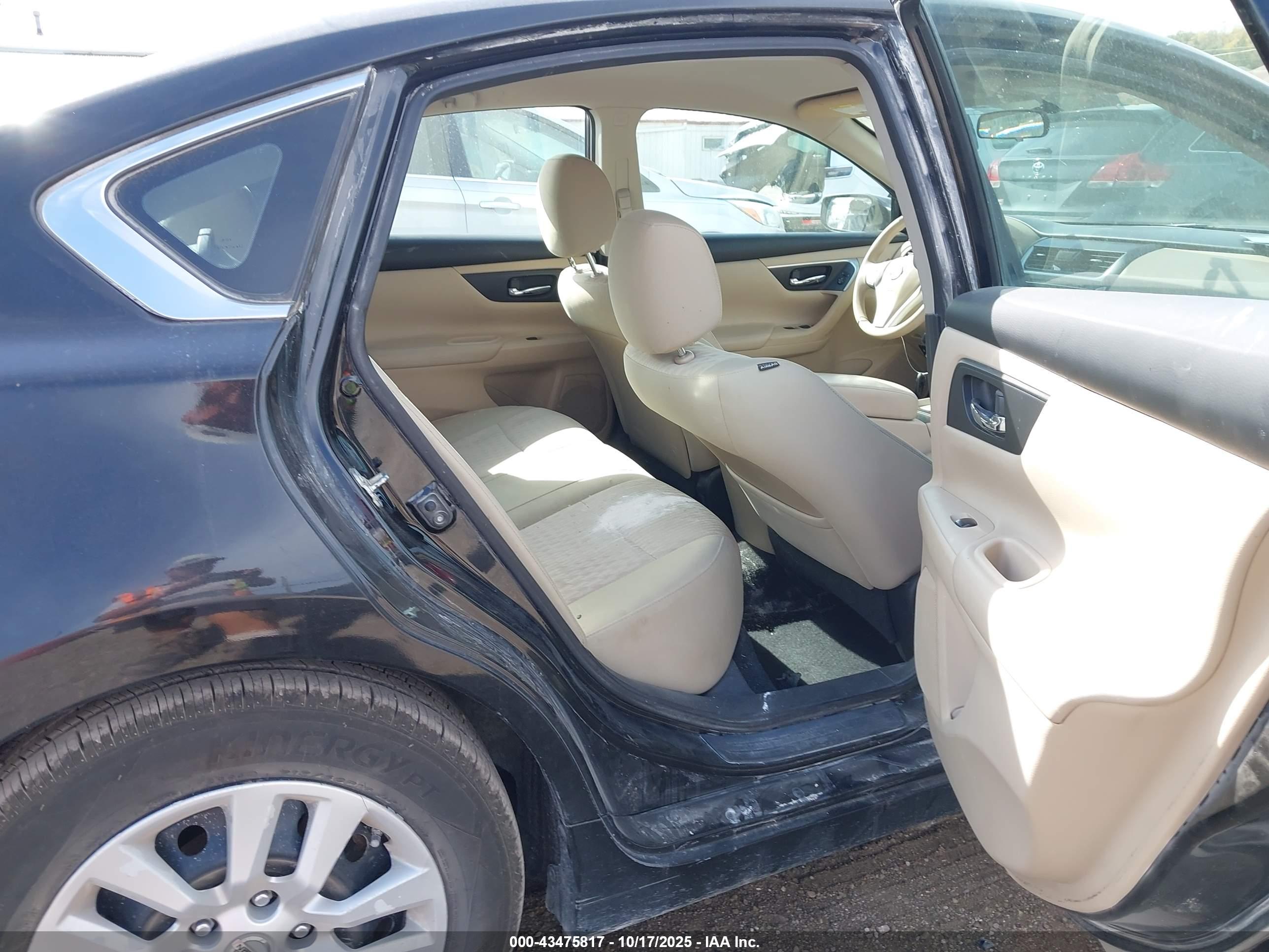 NISSAN ALTIMA image 8