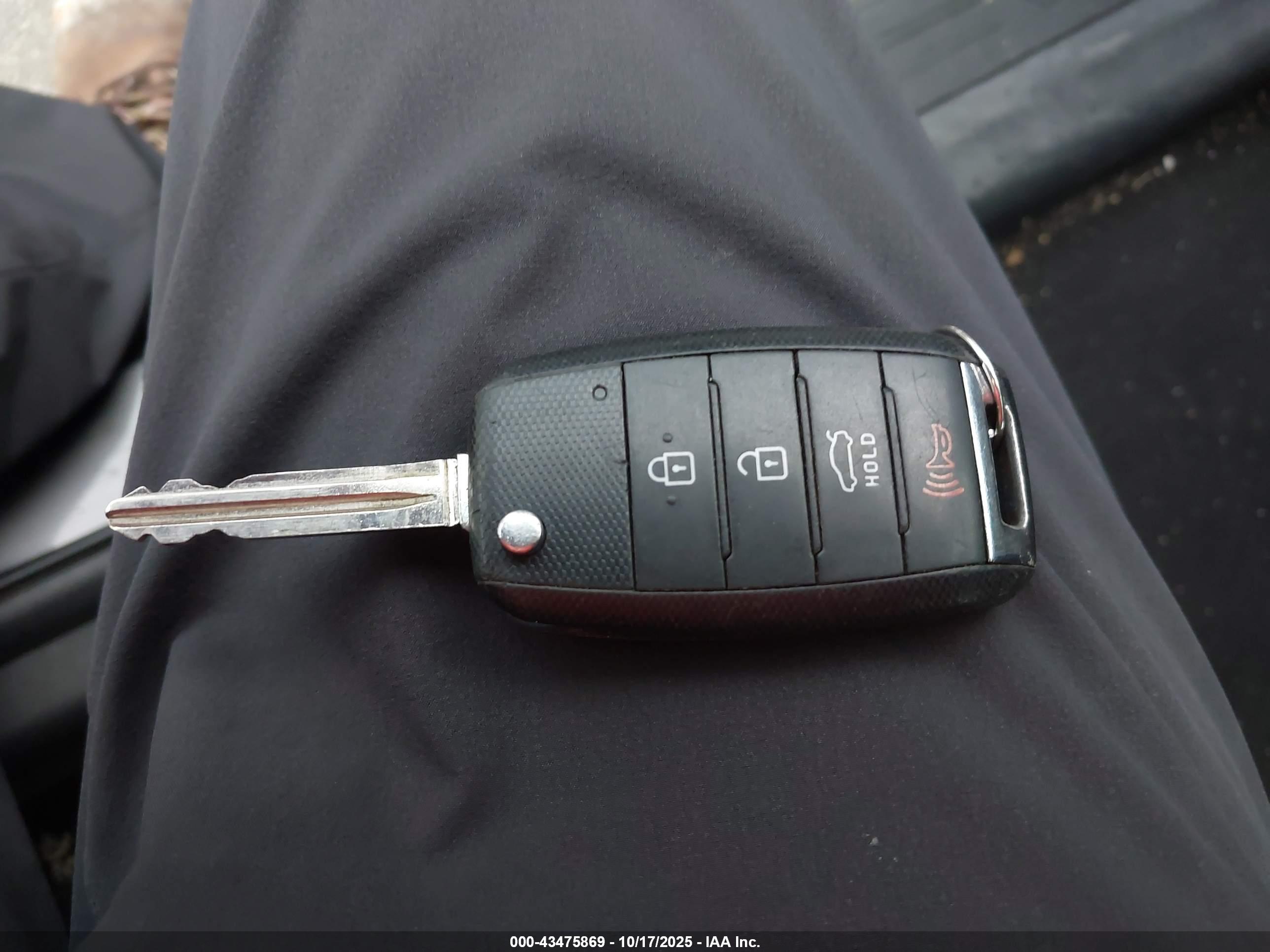 KIA FORTE image 11