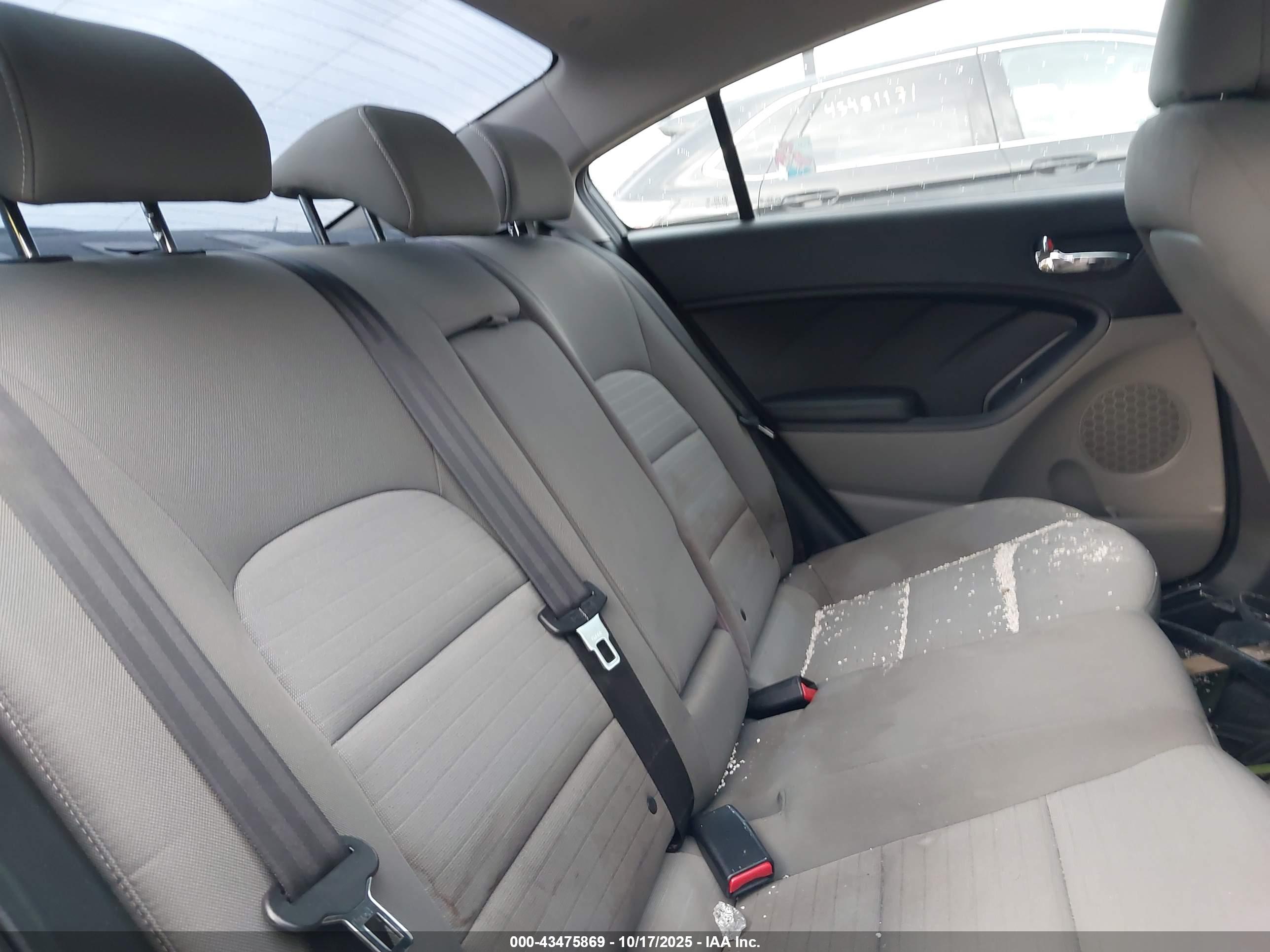 KIA FORTE image 8