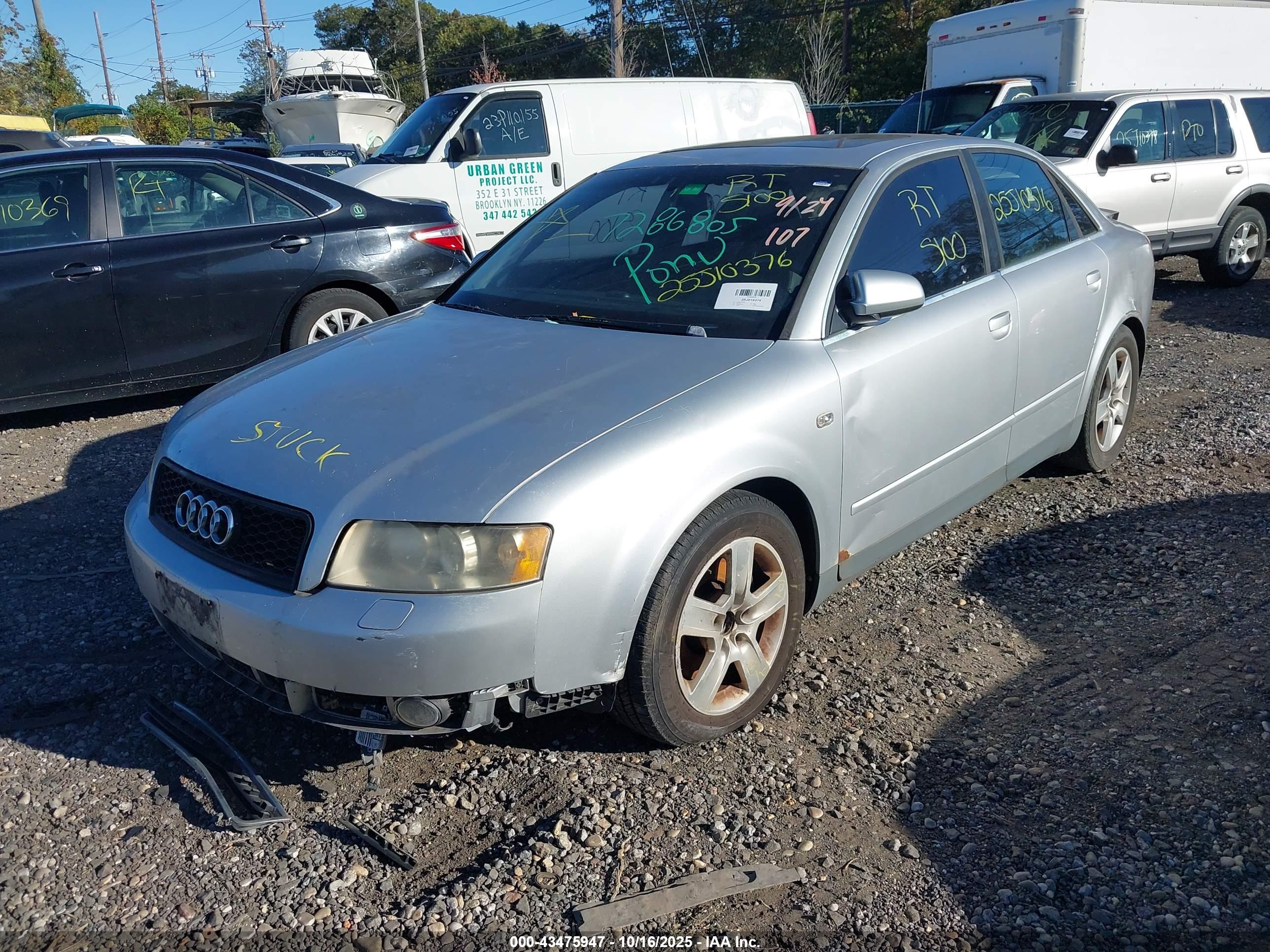 AUDI A4 image 2