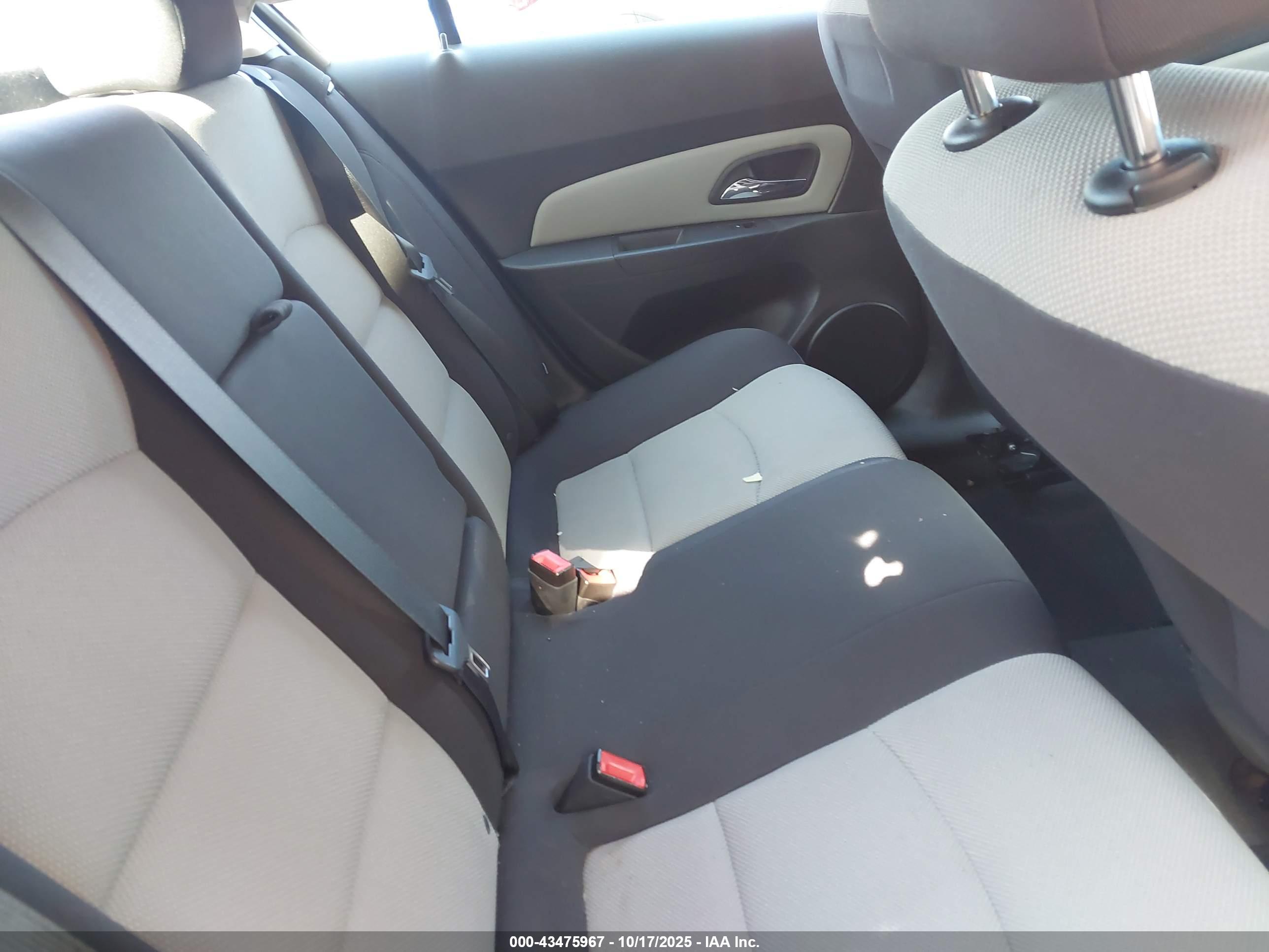 CHEVROLET CRUZE image 8