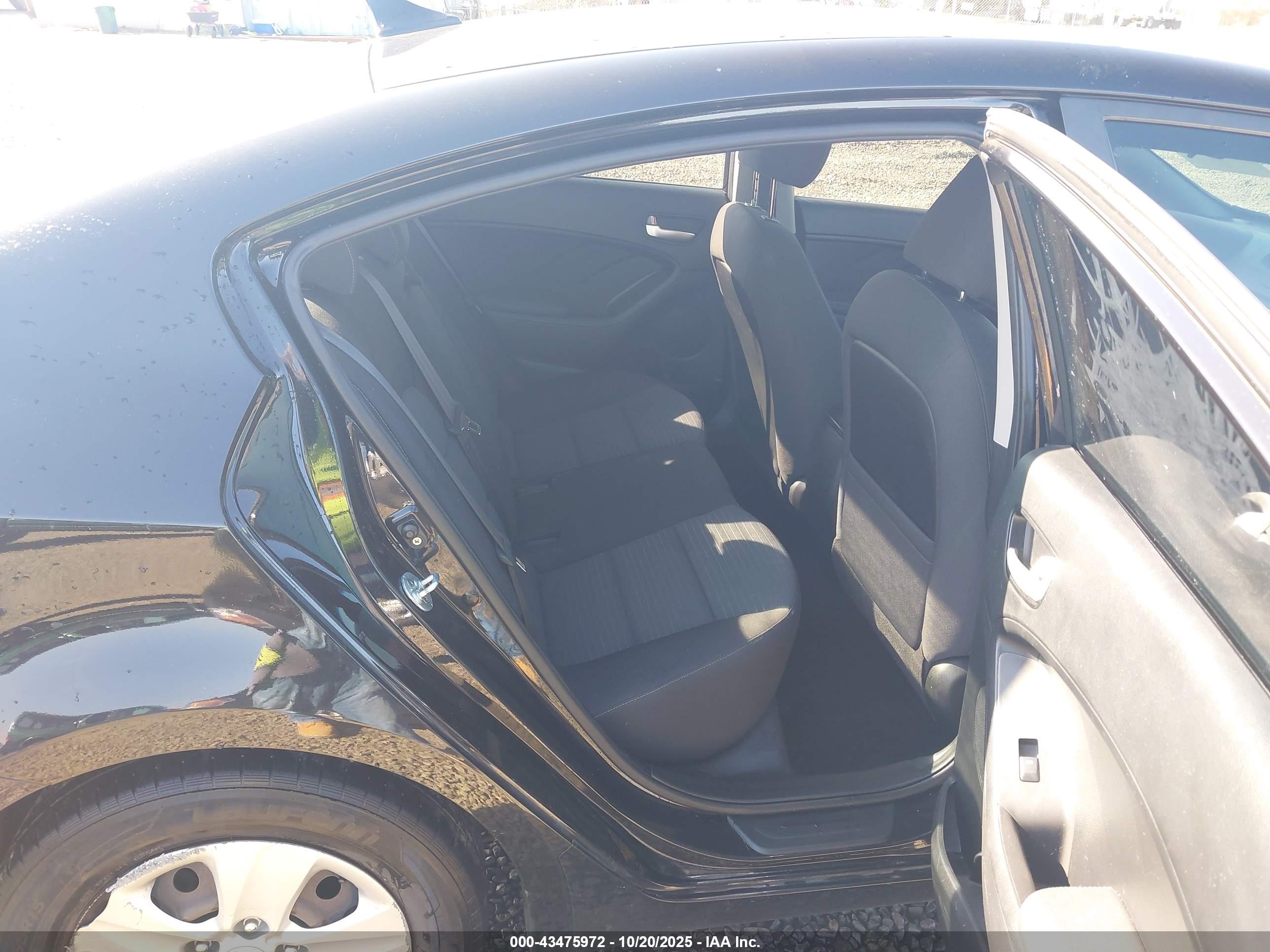 KIA FORTE image 8