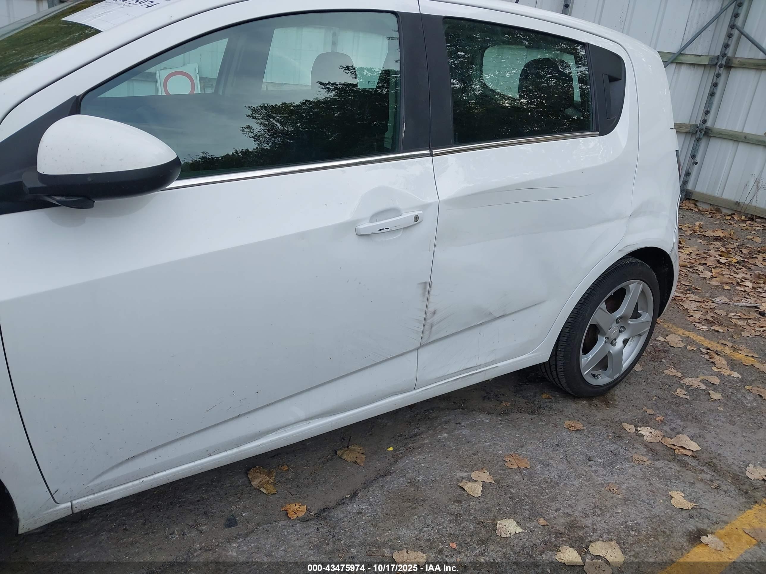 CHEVROLET SONIC image 6