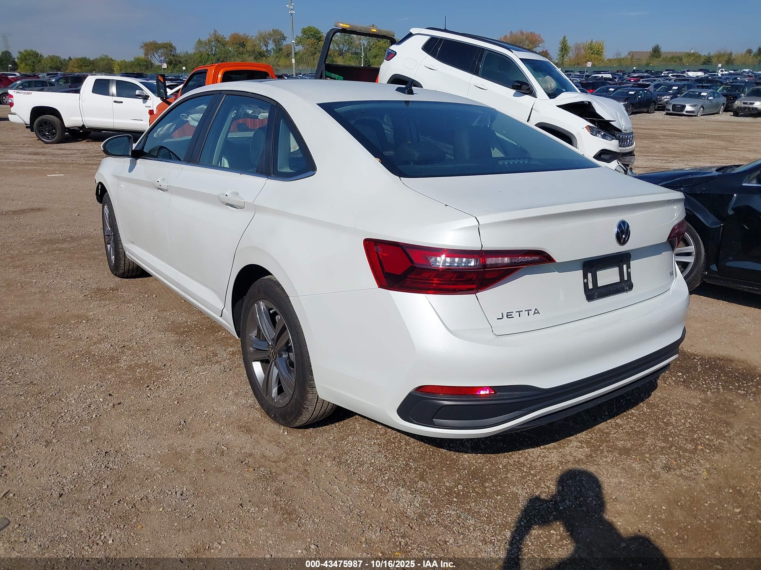 VOLKSWAGEN JETTA image 3
