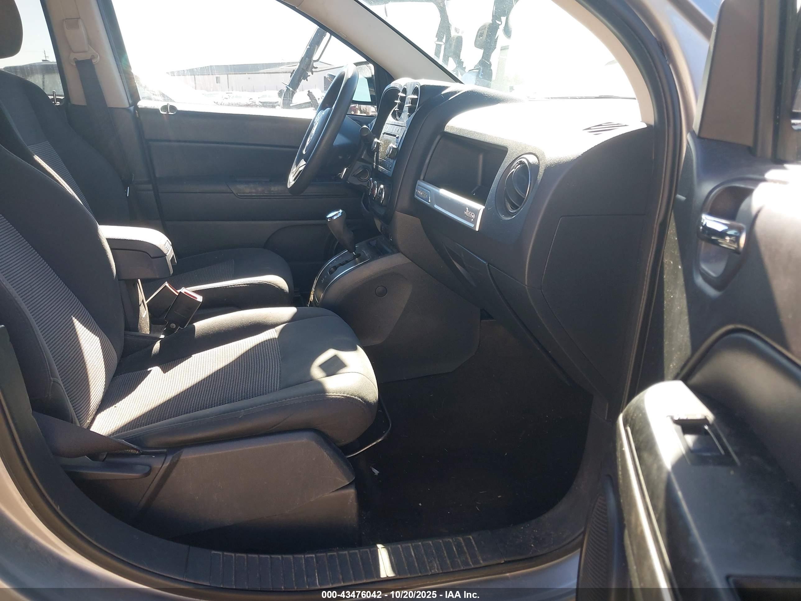 JEEP COMPASS image 5