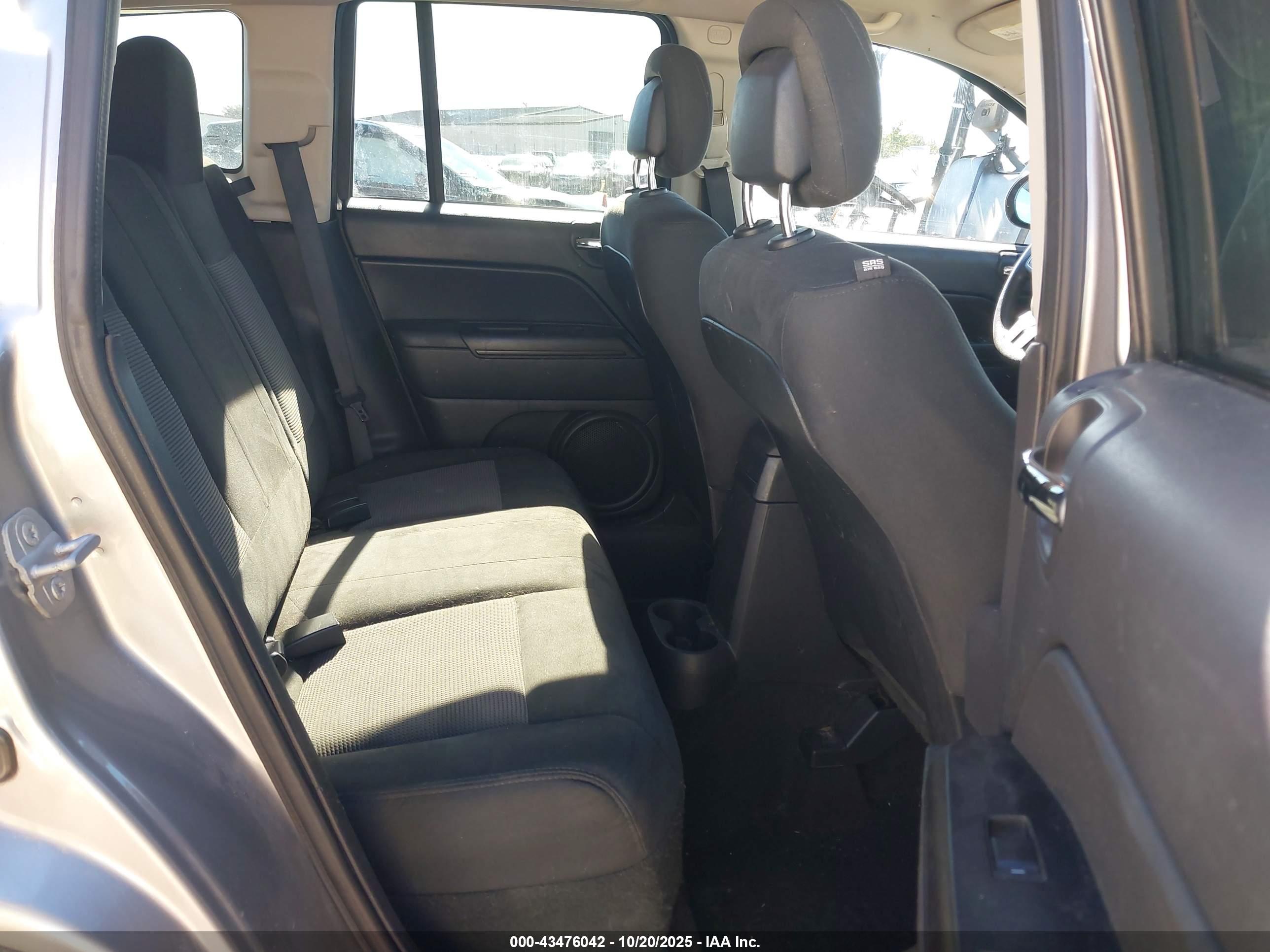 JEEP COMPASS image 8