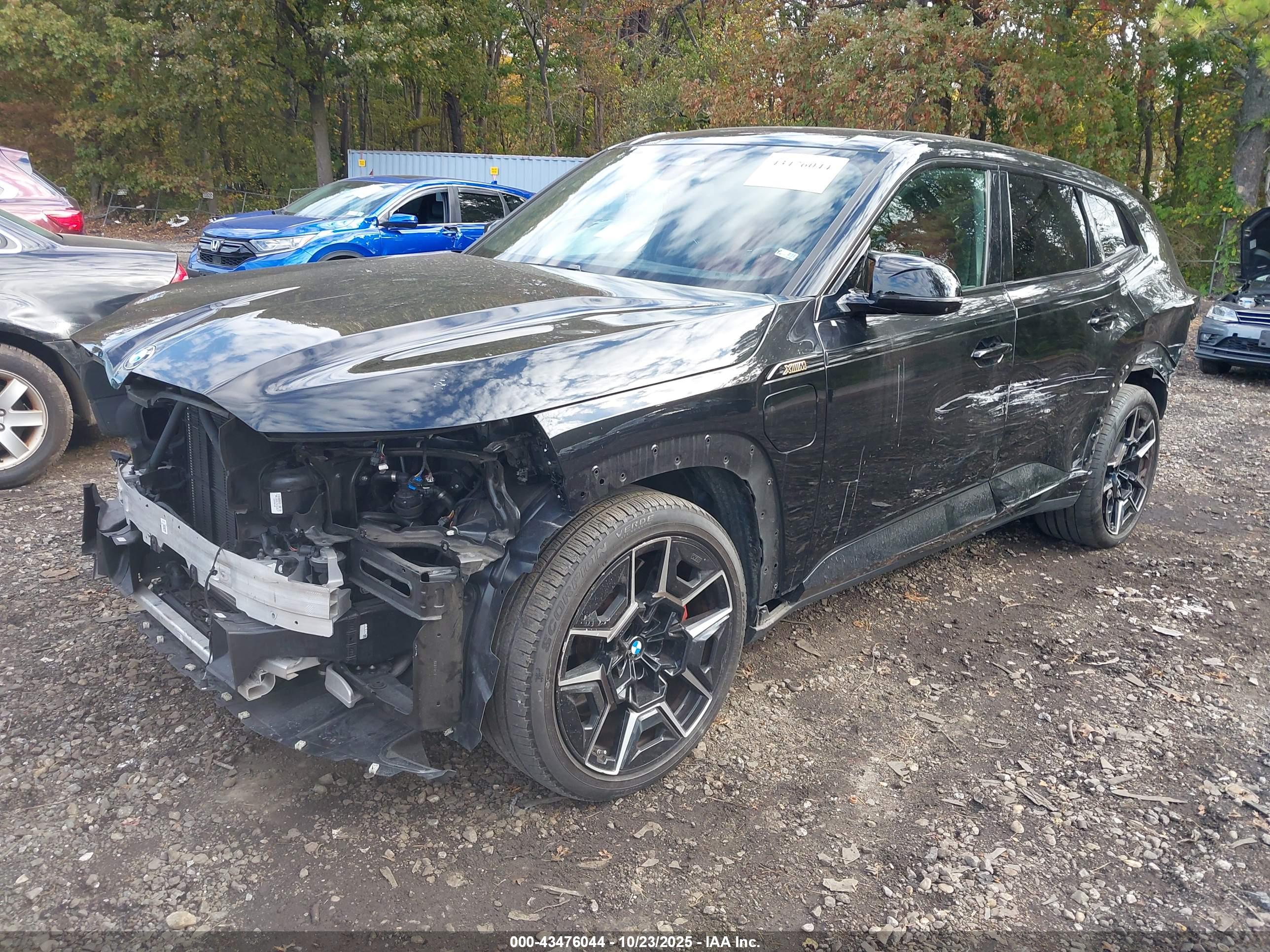 BMW XM image 2