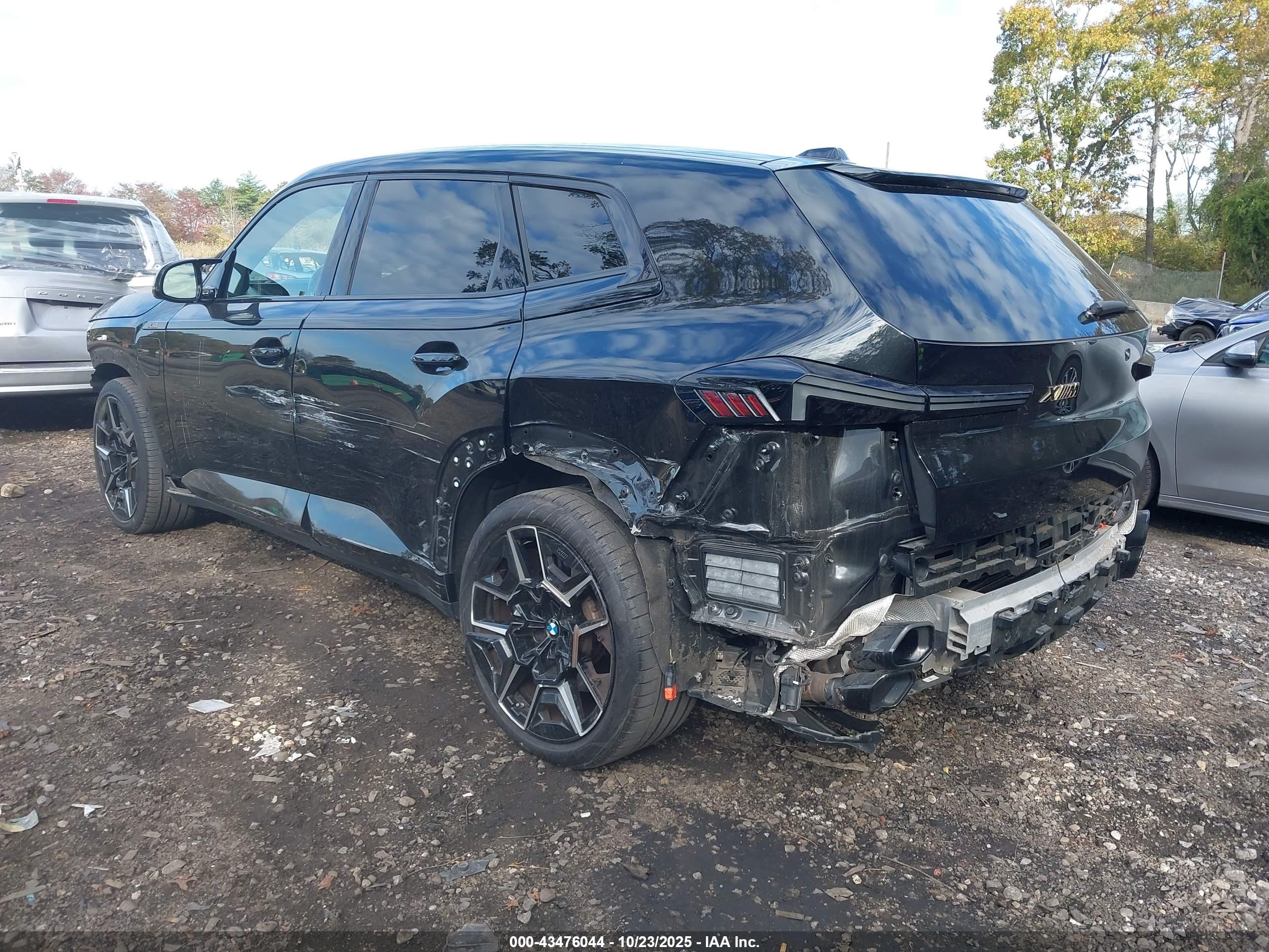 BMW XM image 3