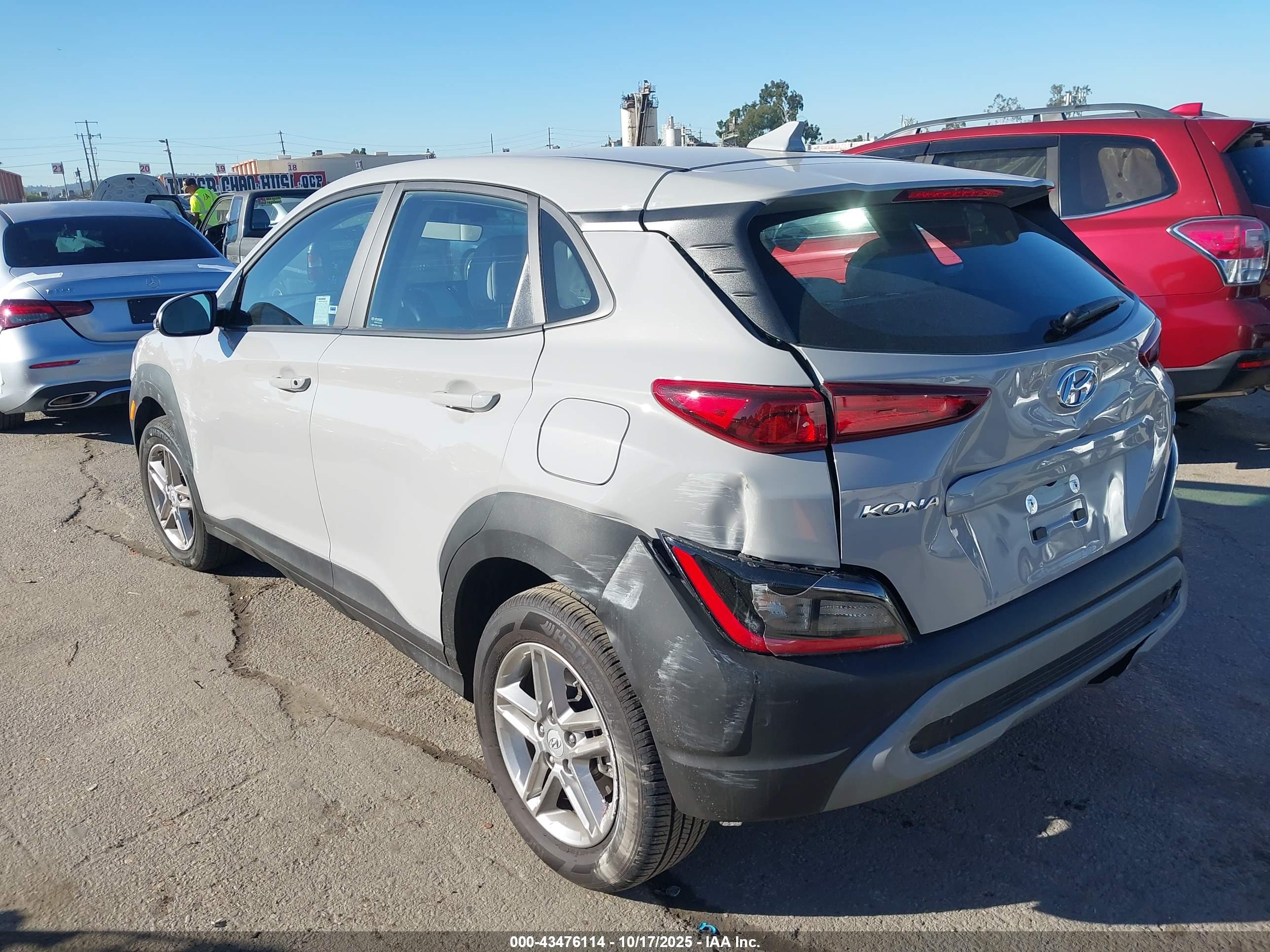 HYUNDAI KONA image 3