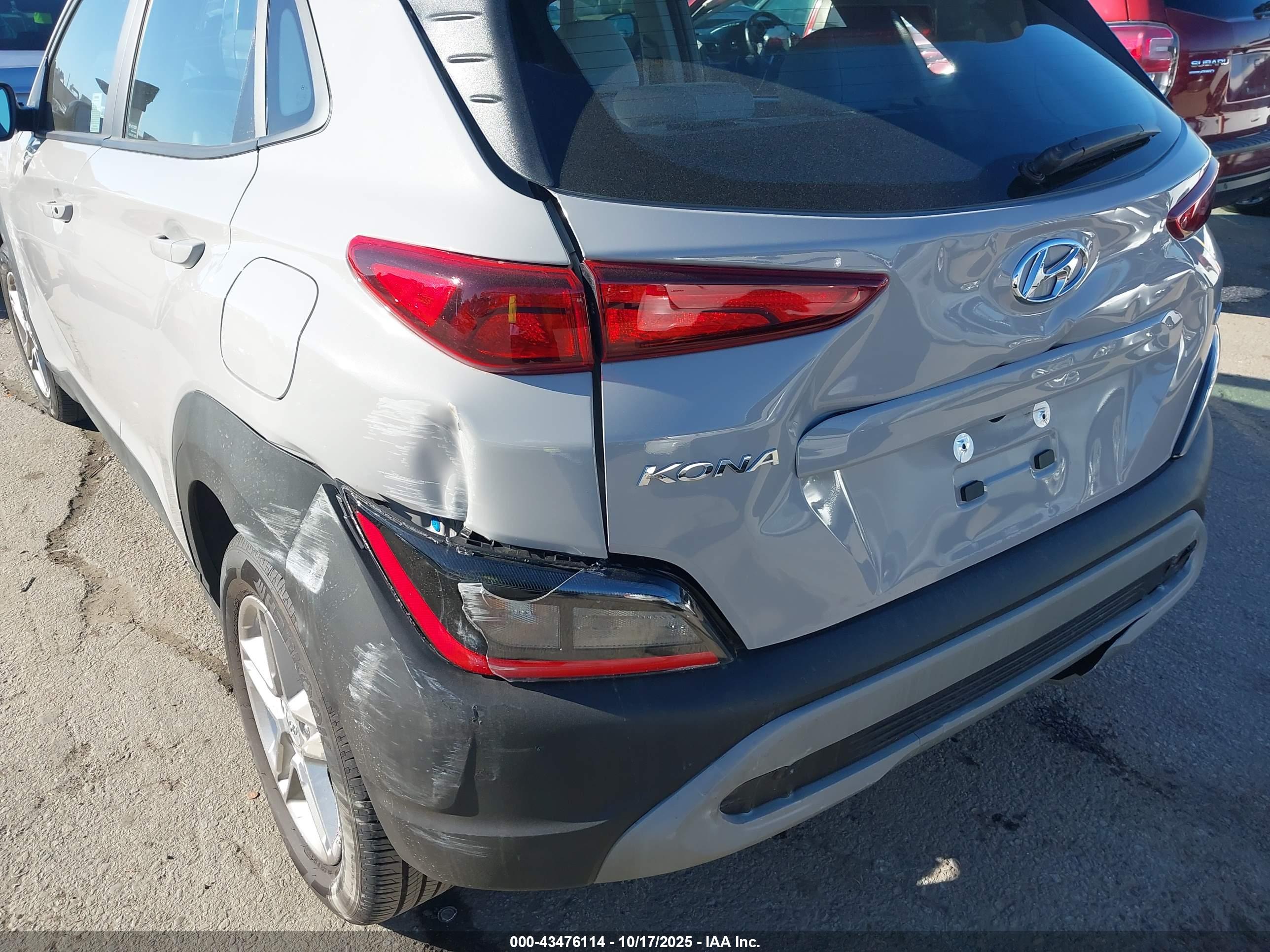 HYUNDAI KONA image 6