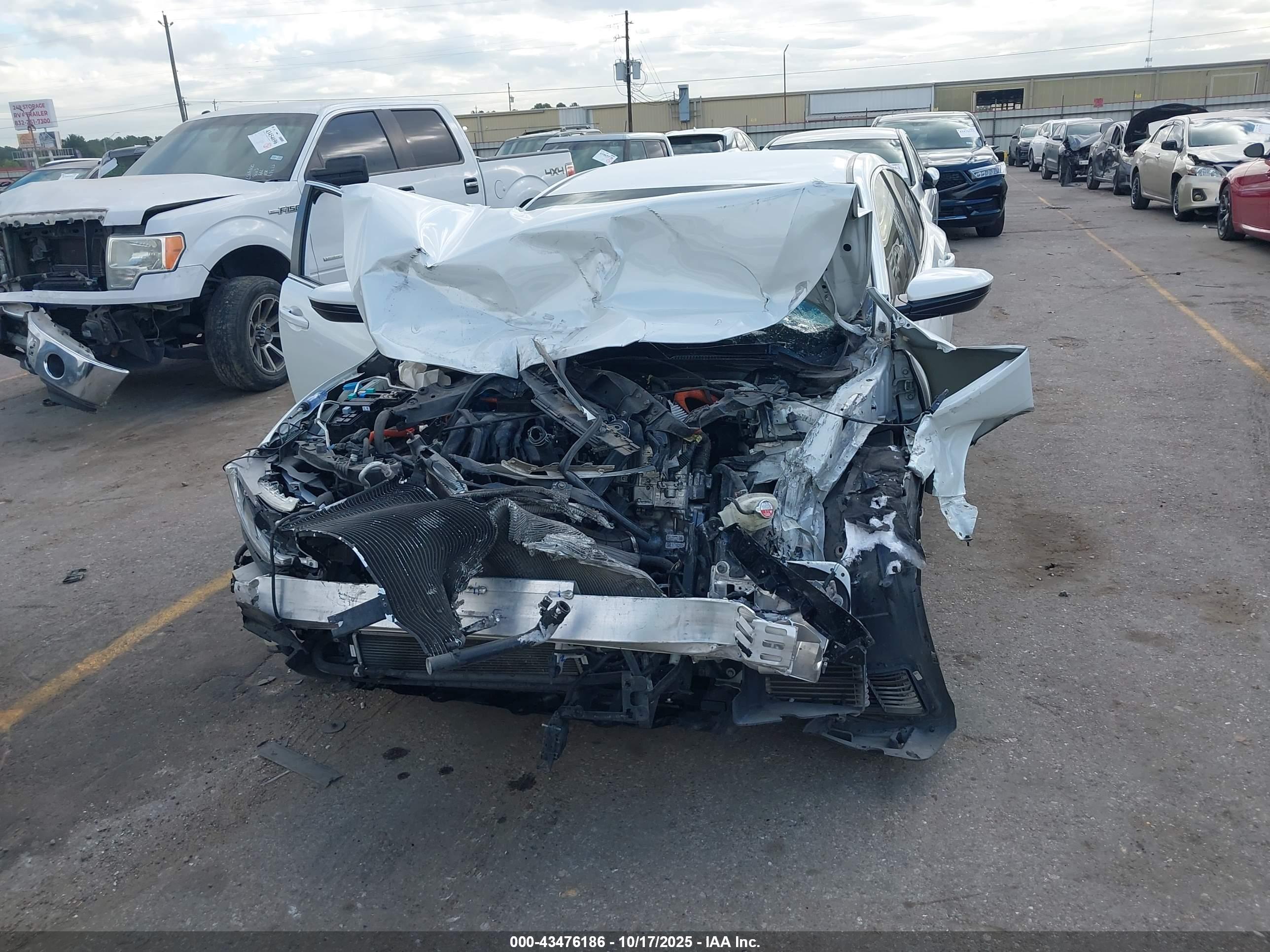 HONDA INSIGHT image 6