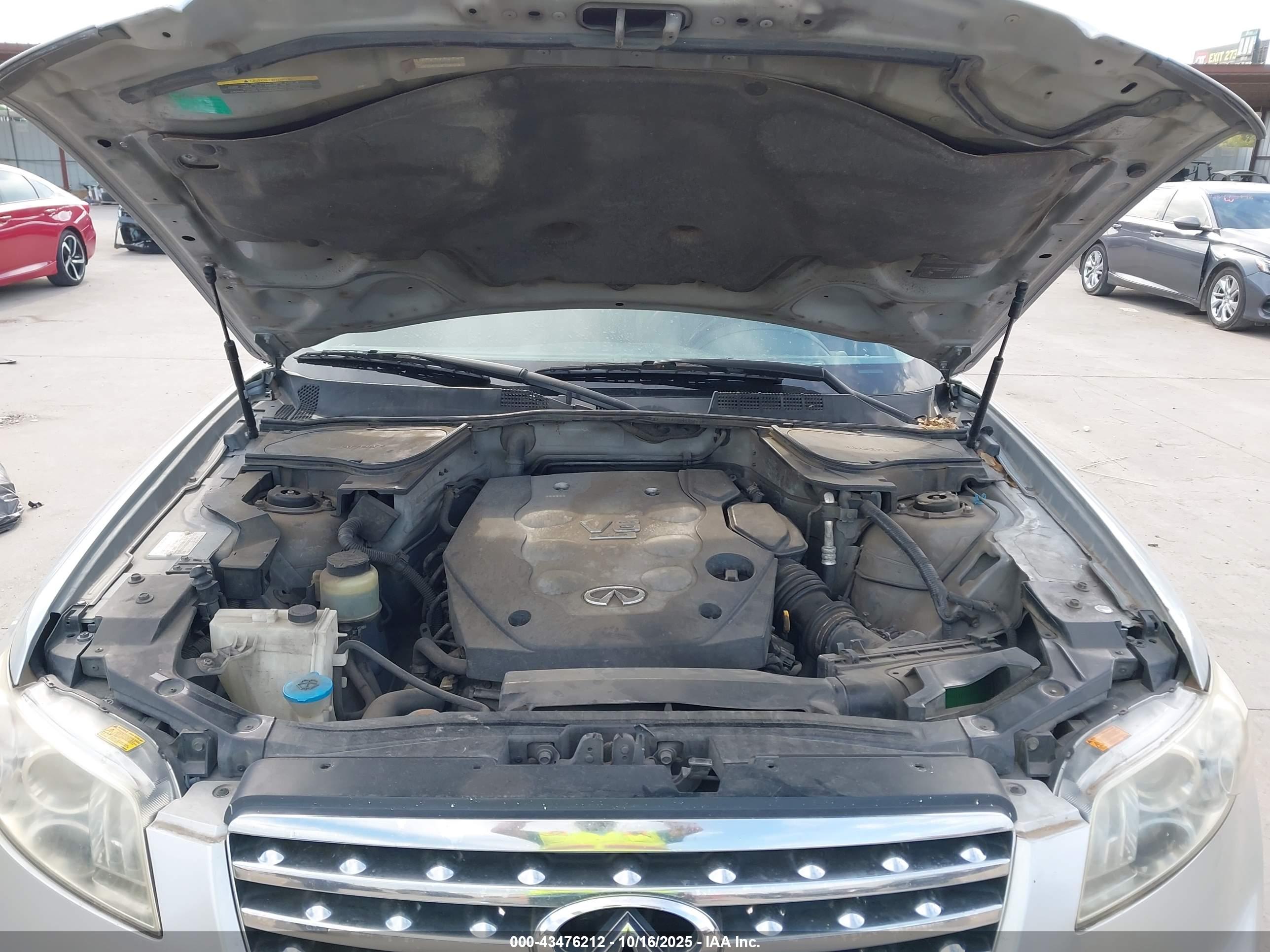 INFINITI FX35 image 10