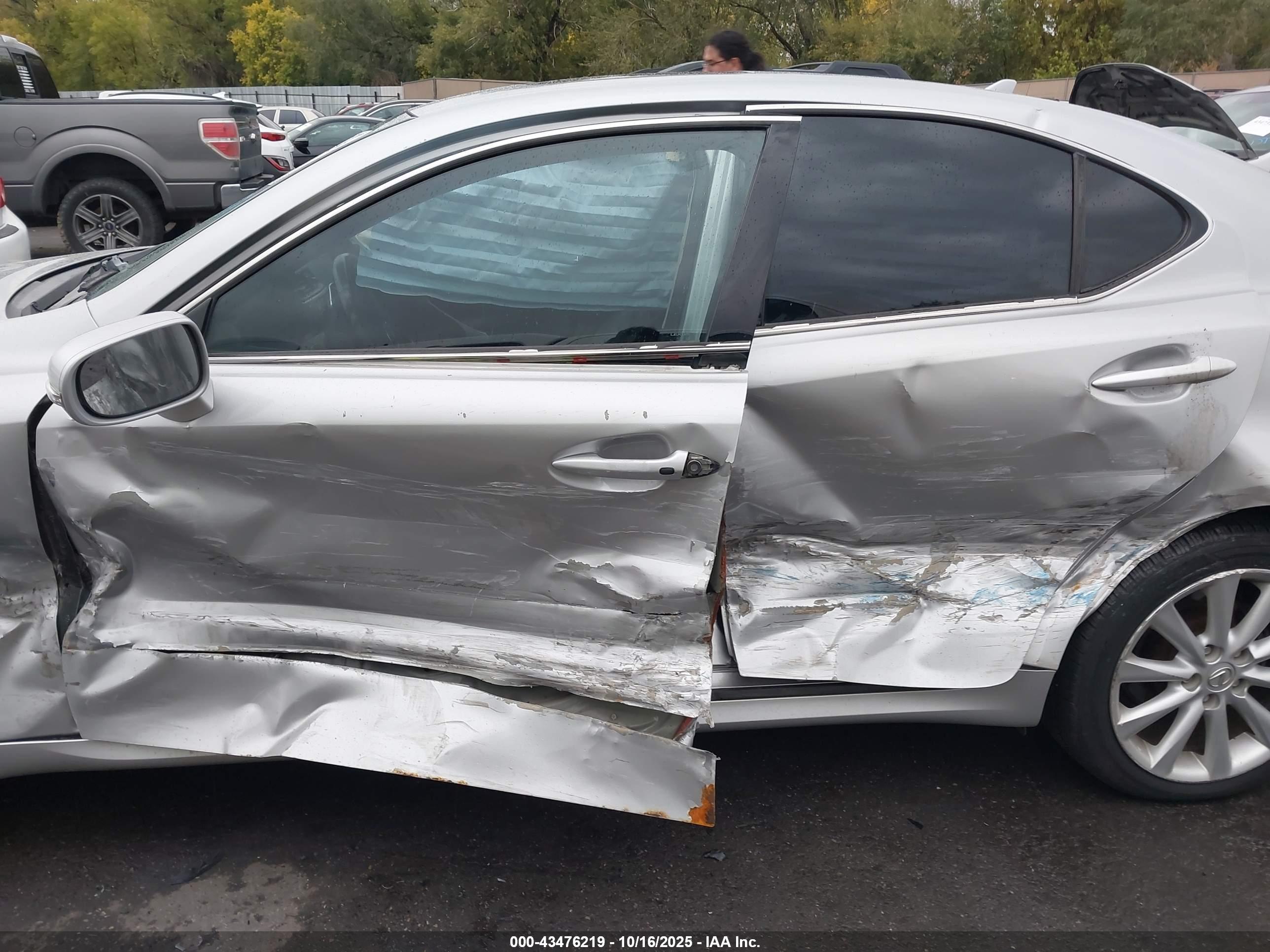 LEXUS IS image 6