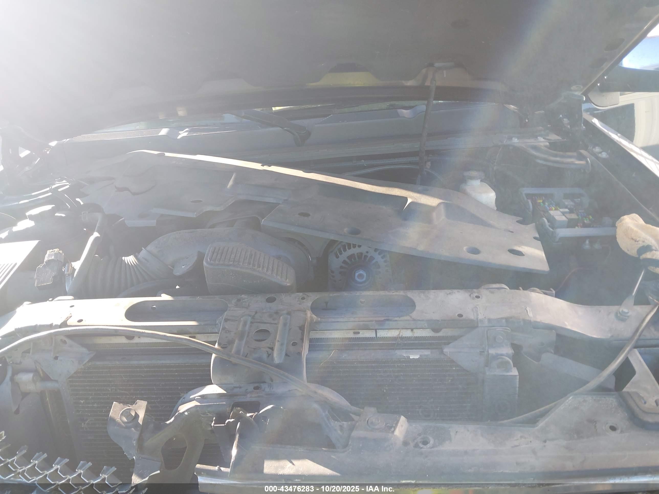 CHEVROLET SILVERADO image 10