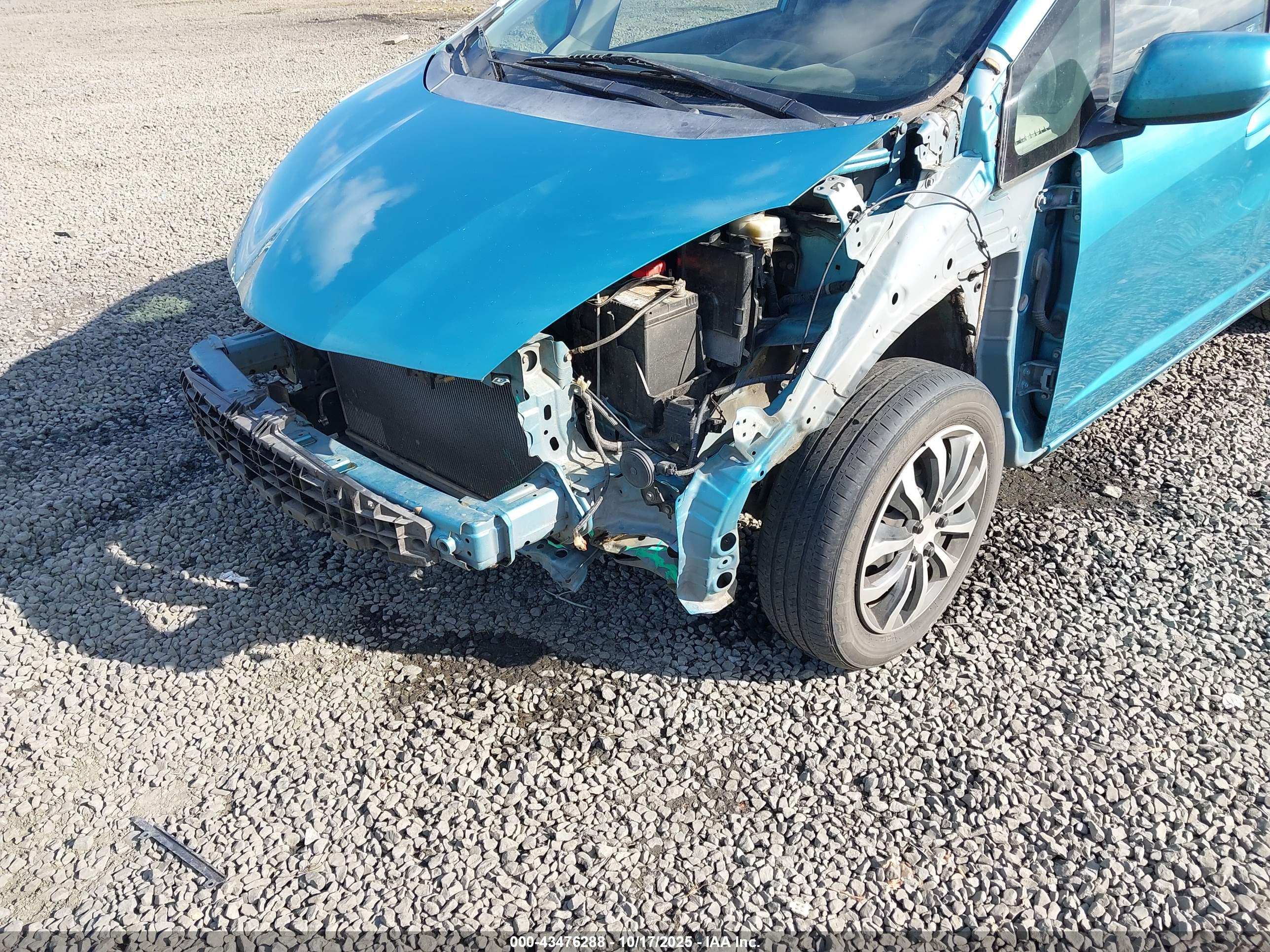 HONDA FIT image 6