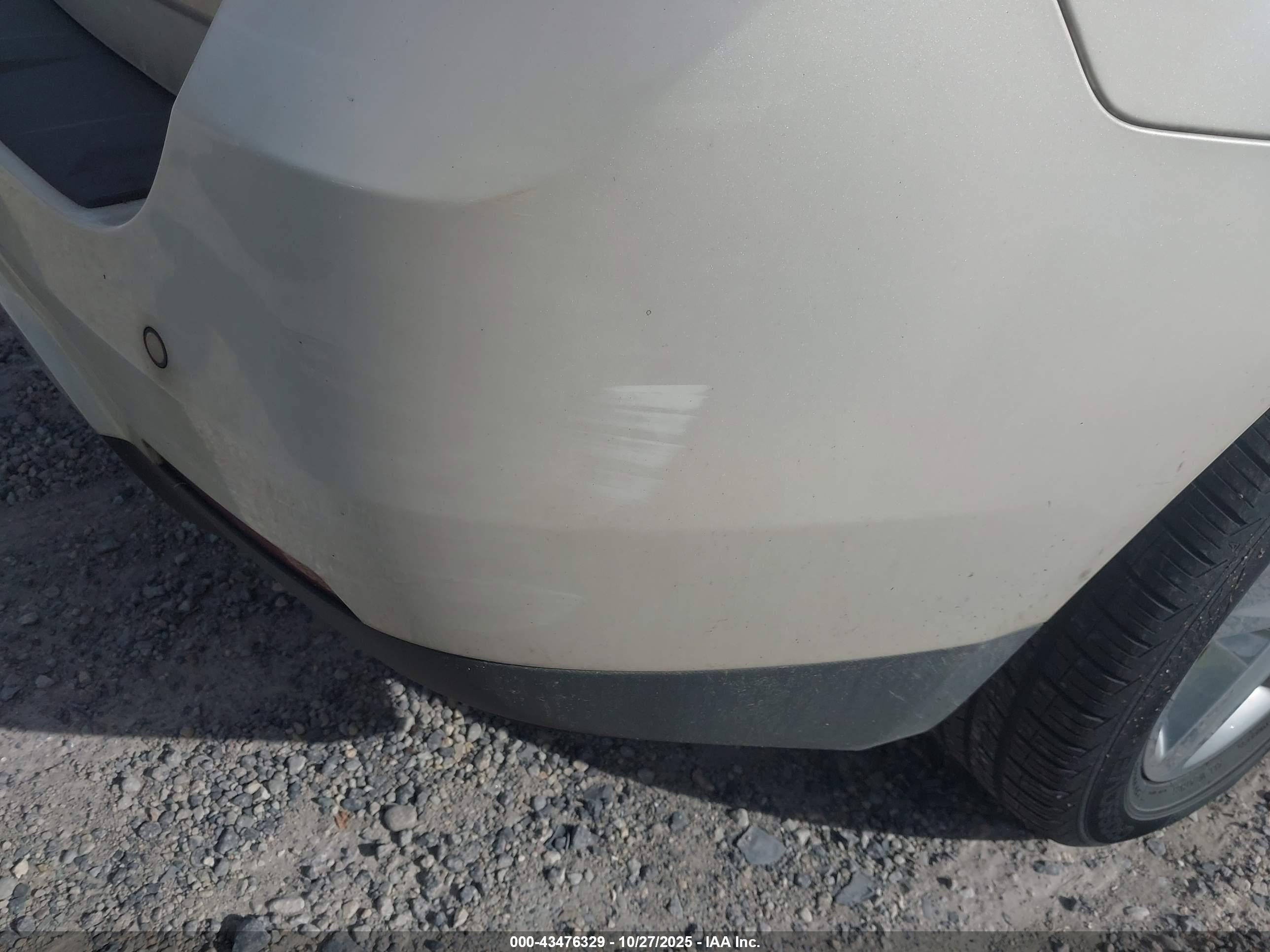 CHEVROLET EQUINOX image 6