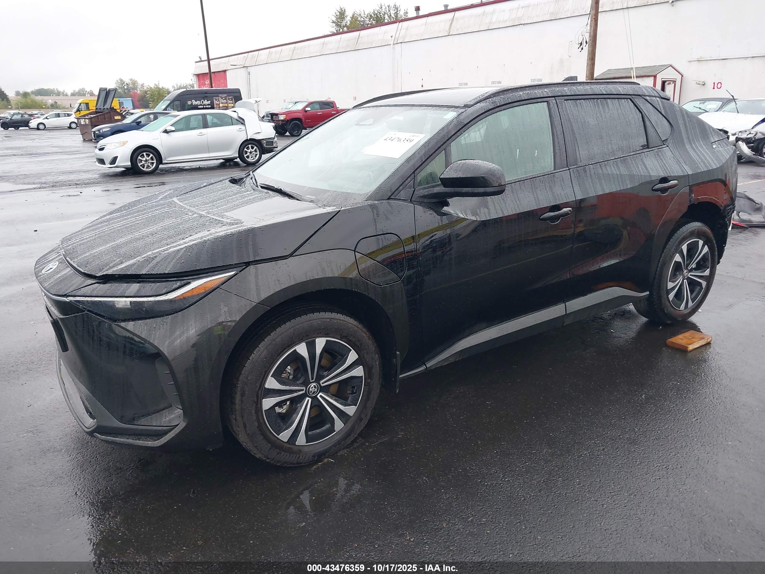 TOYOTA BZ4X image 2
