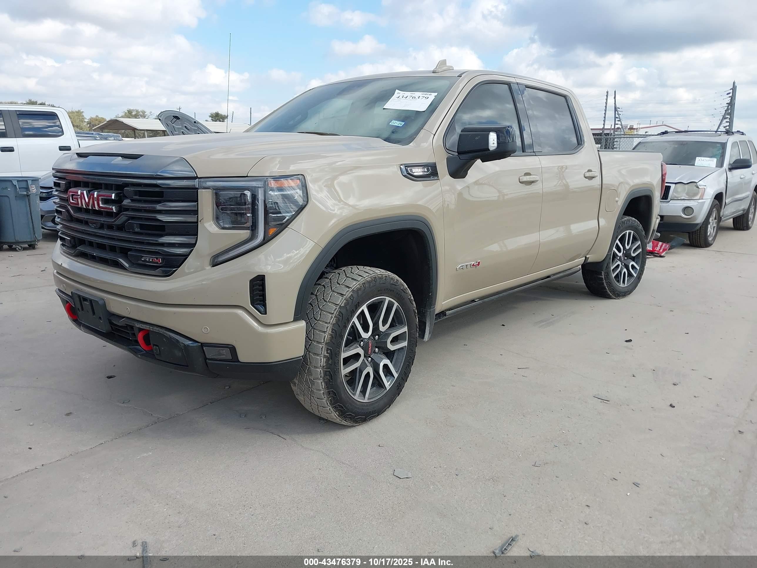 GMC SIERRA image 2