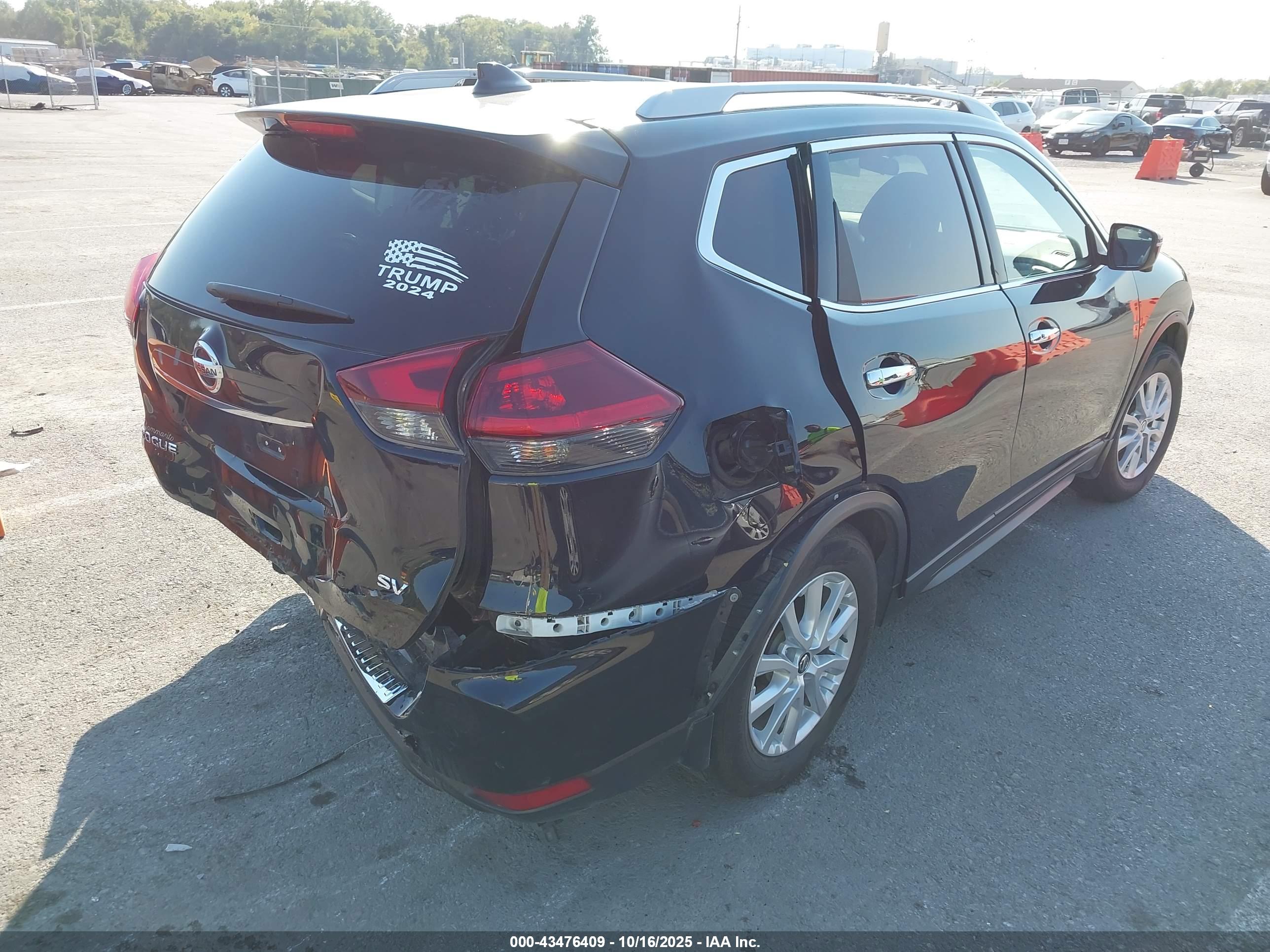 NISSAN ROGUE image 4