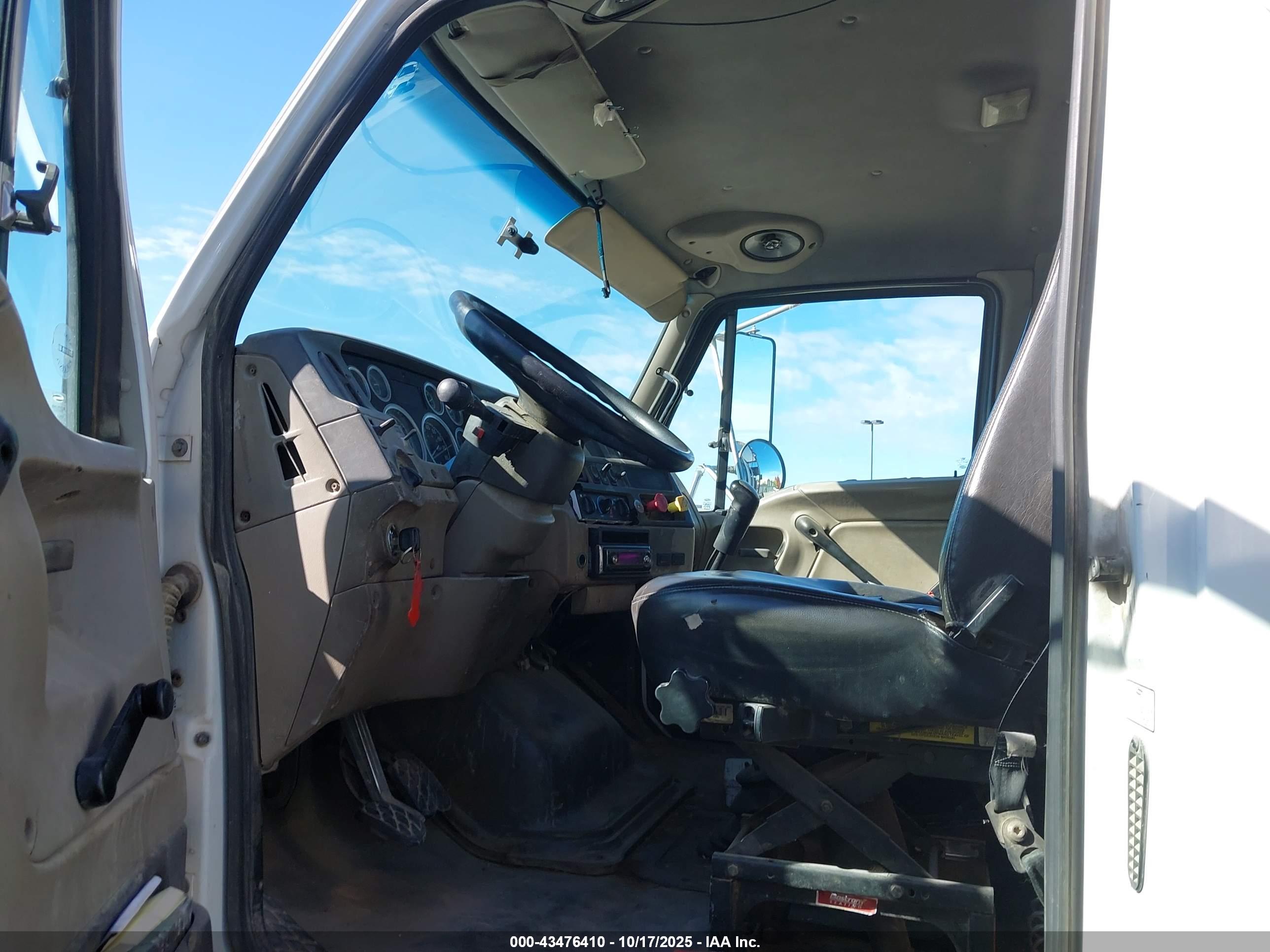 STERLING TRUCK image 7
