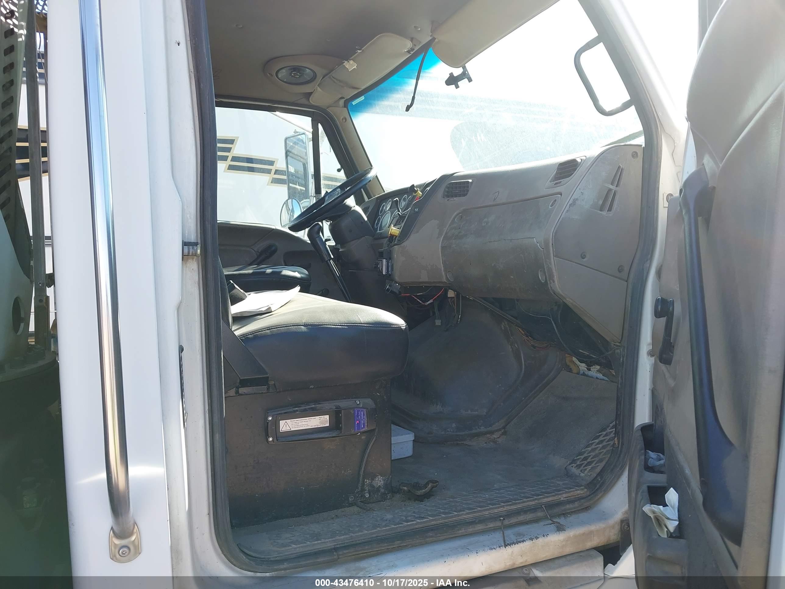STERLING TRUCK image 8