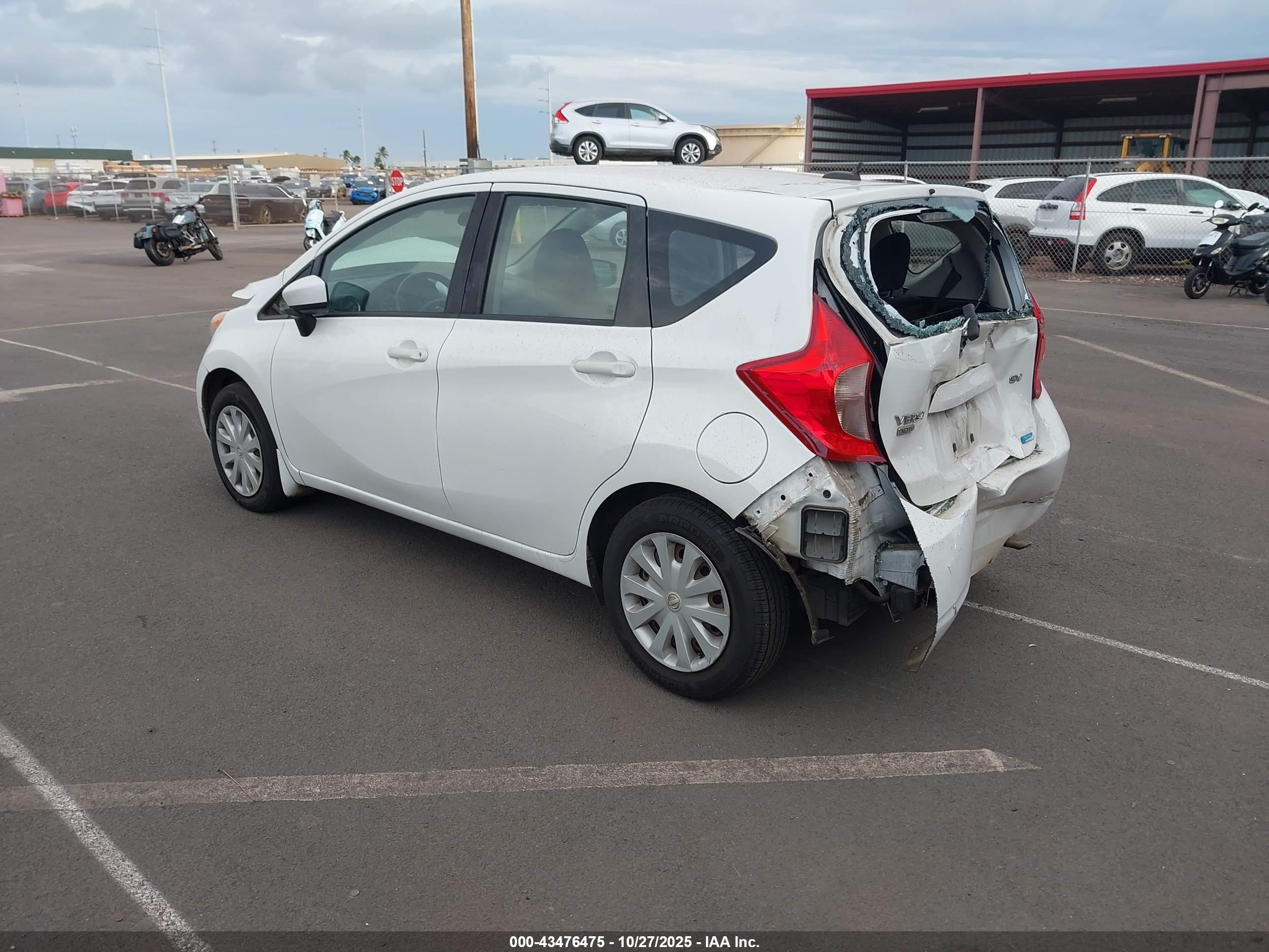 NISSAN VERSA image 3
