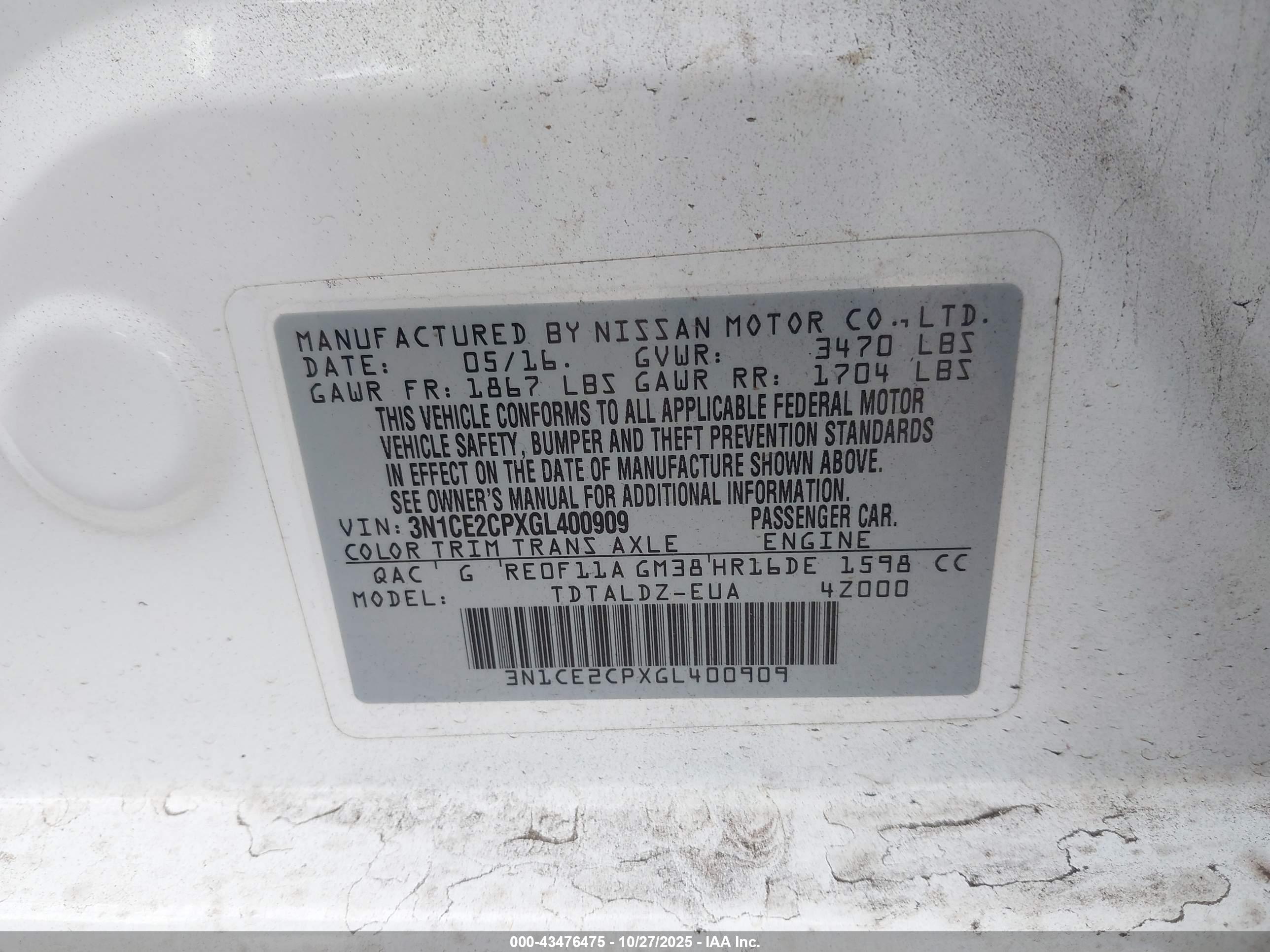 NISSAN VERSA image 9