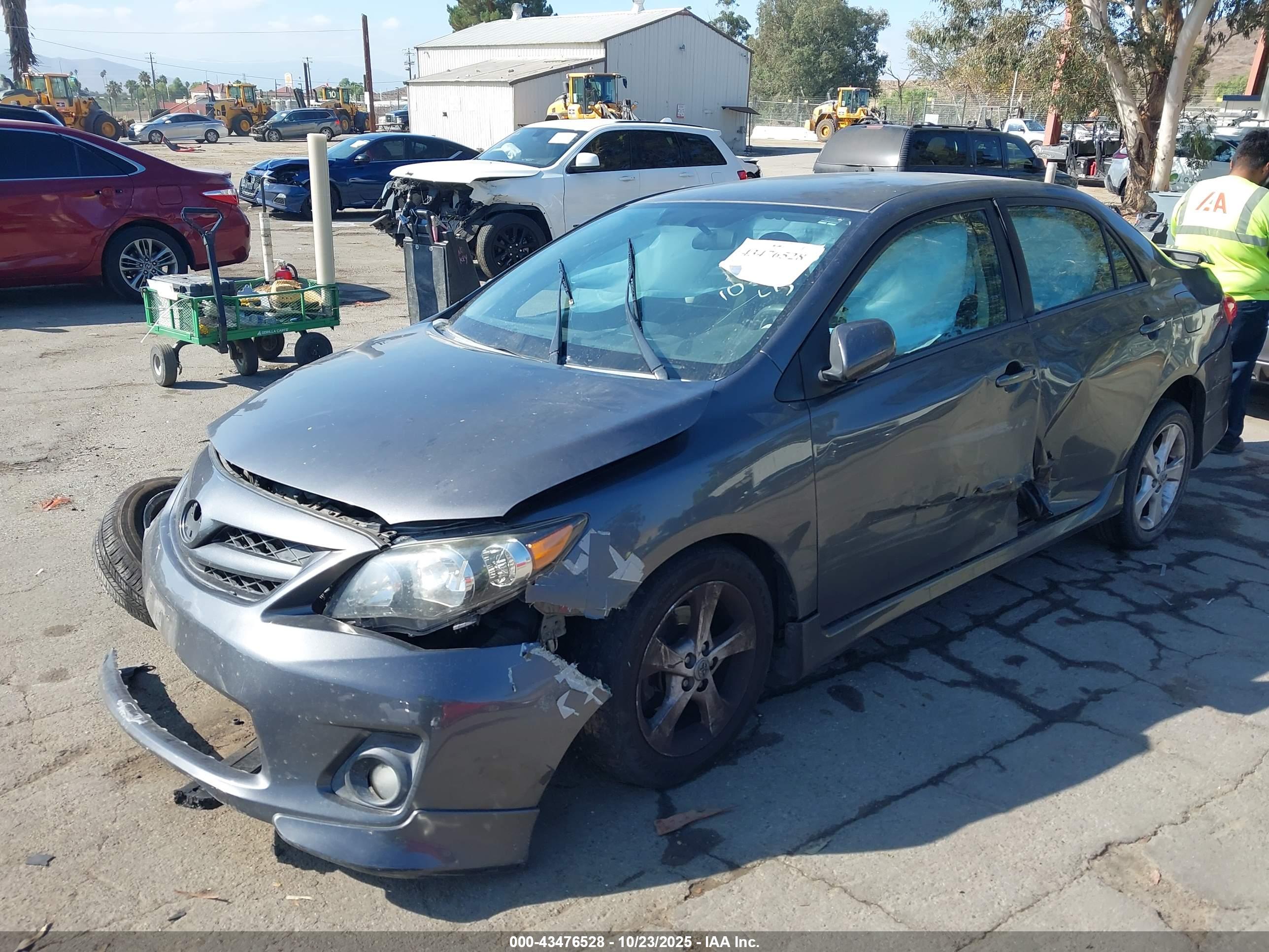 TOYOTA COROLLA image 2