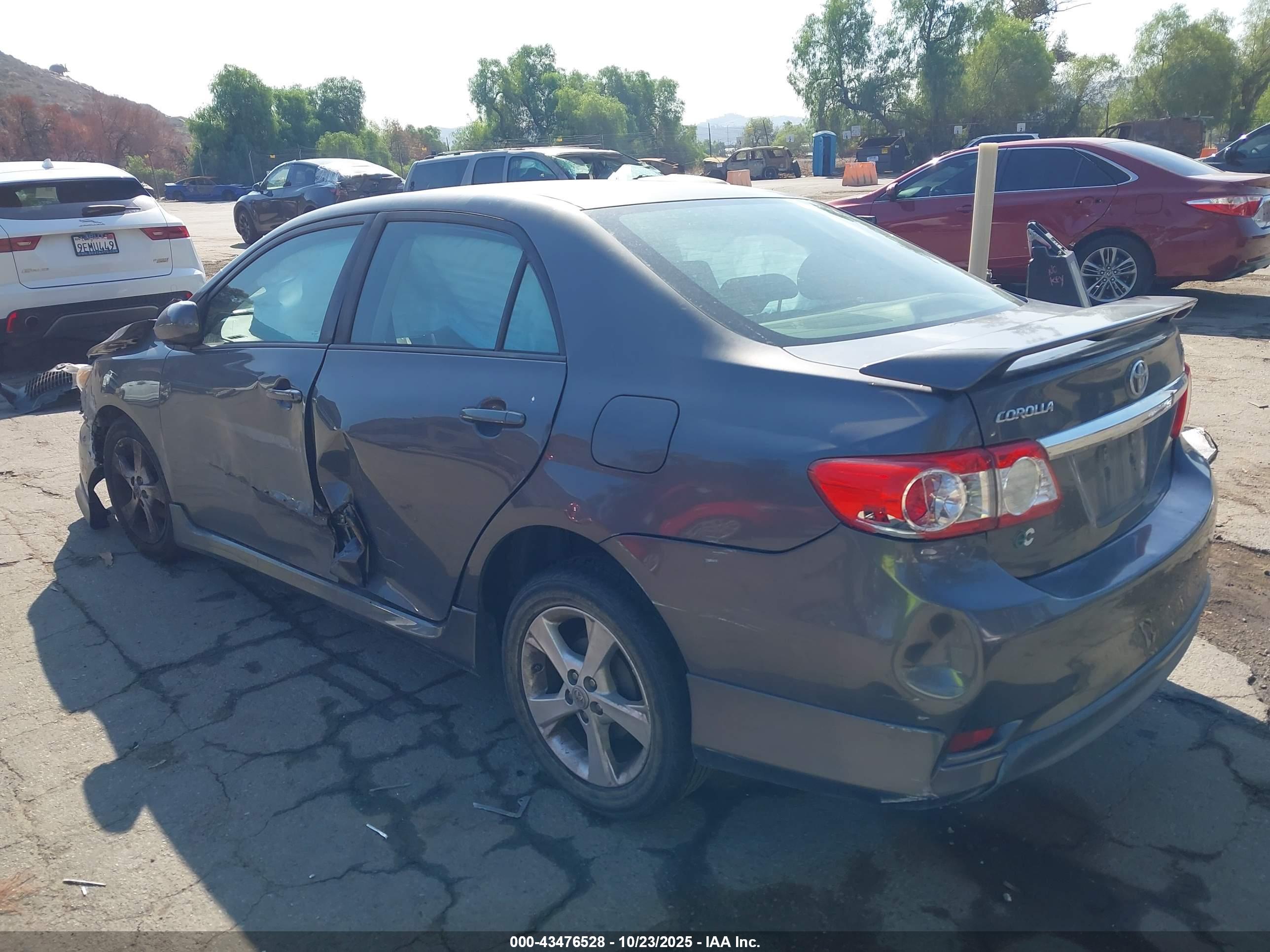 TOYOTA COROLLA image 3