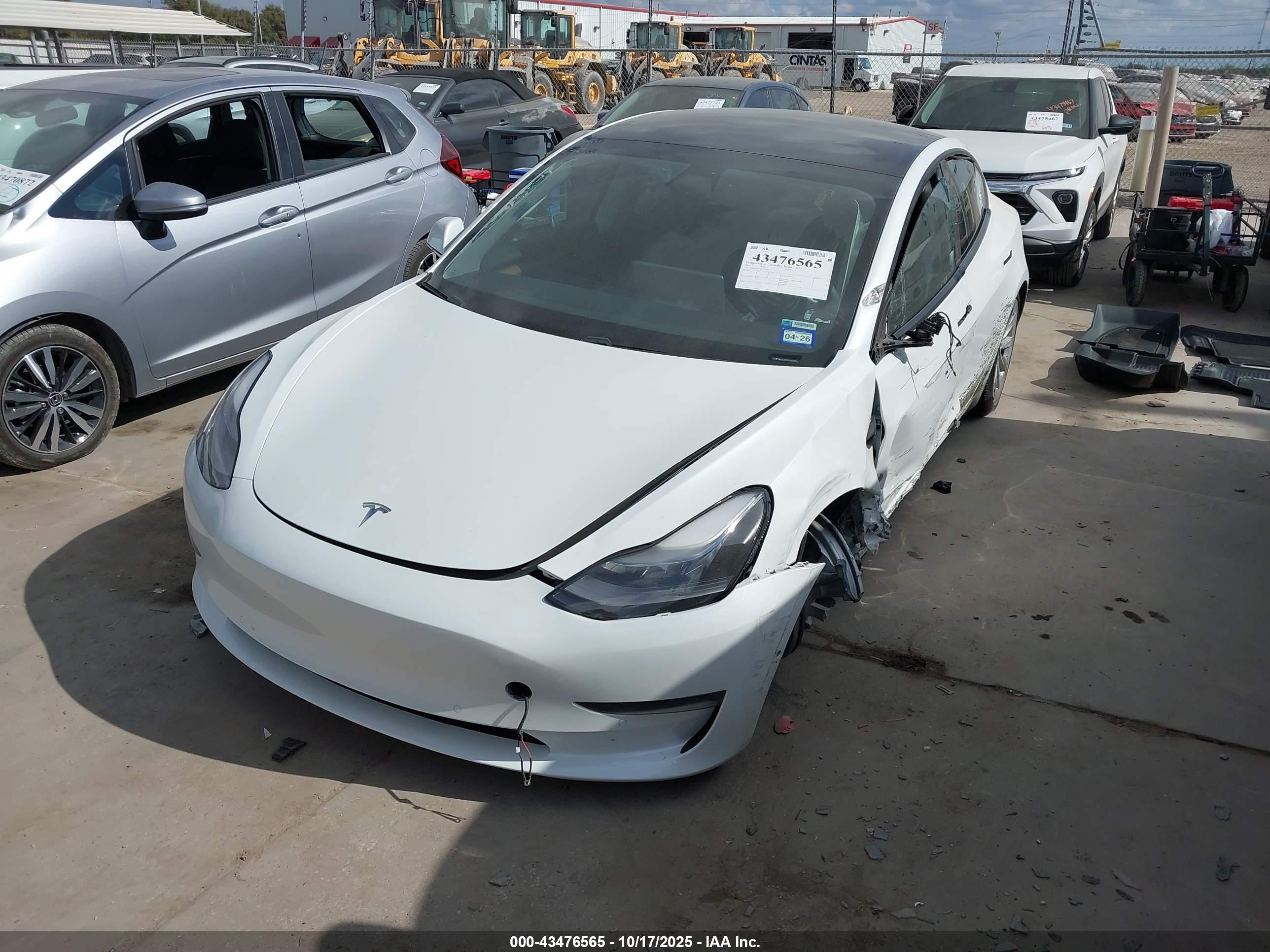 TESLA MODEL image 2