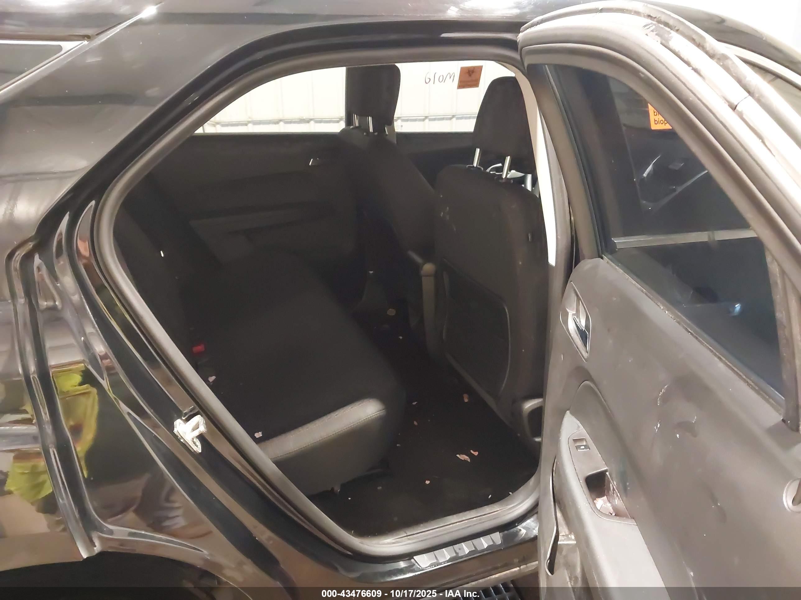 CHEVROLET EQUINOX image 8
