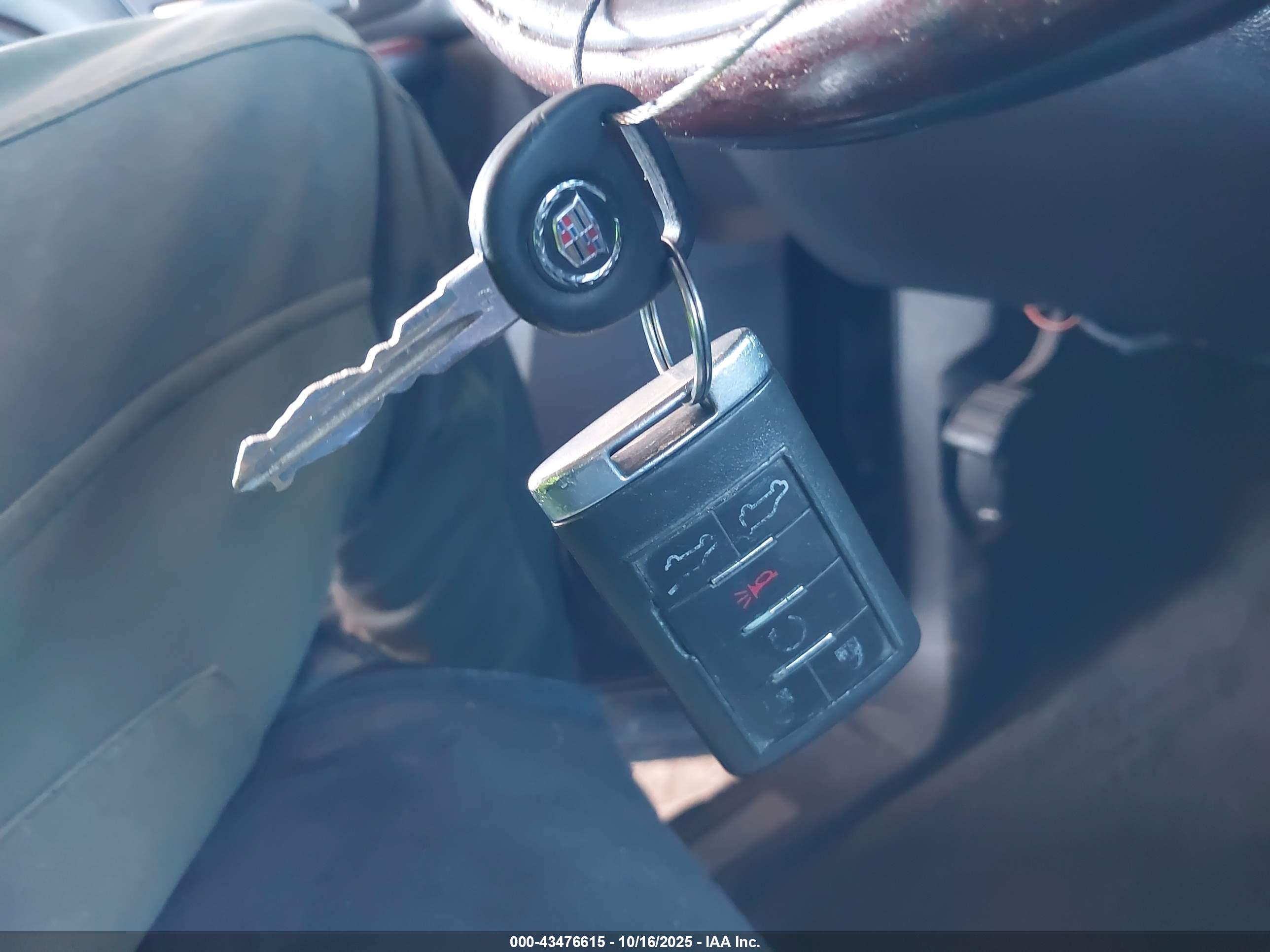 CADILLAC ESCALADE image 11