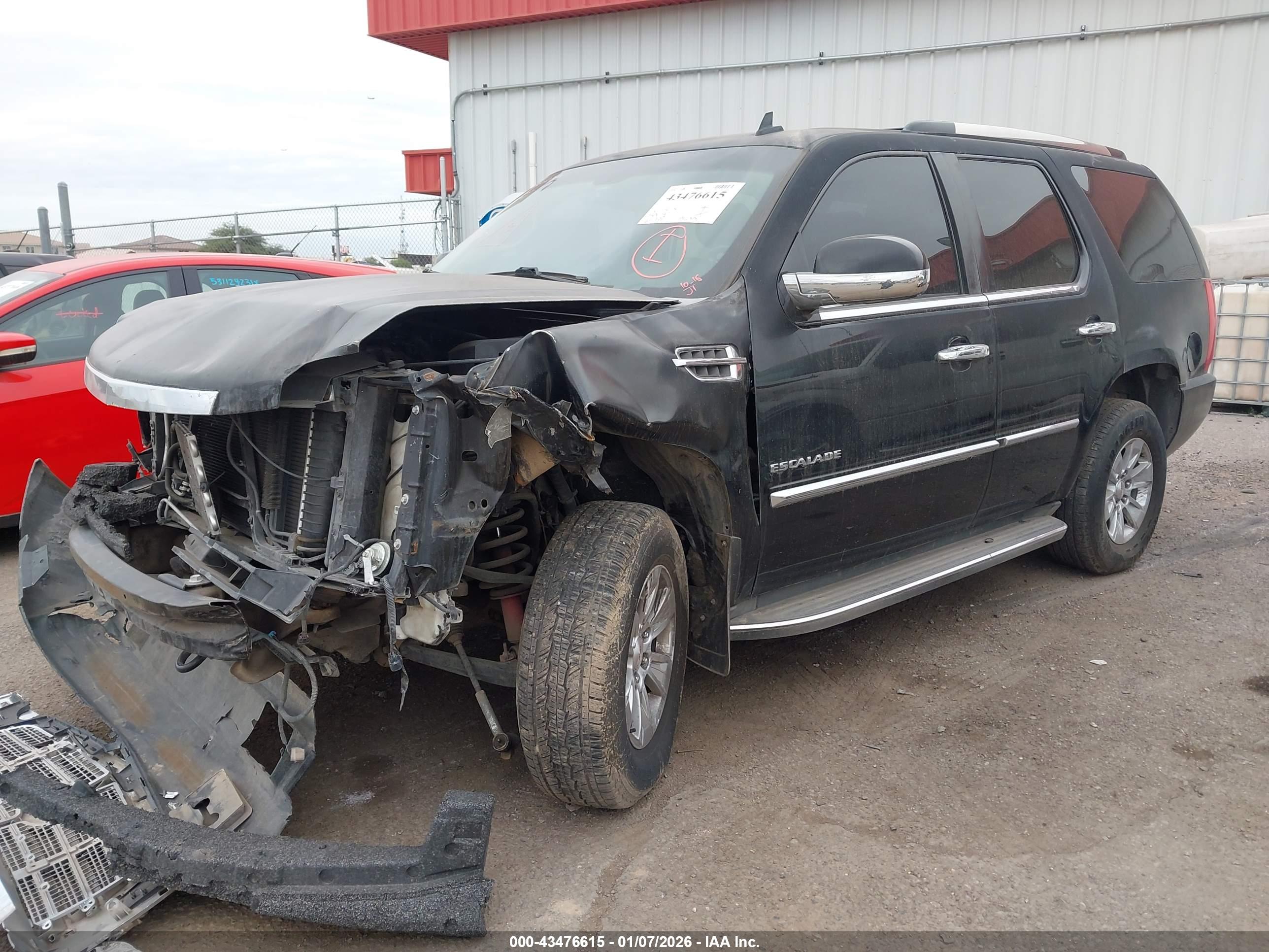 CADILLAC ESCALADE image 2