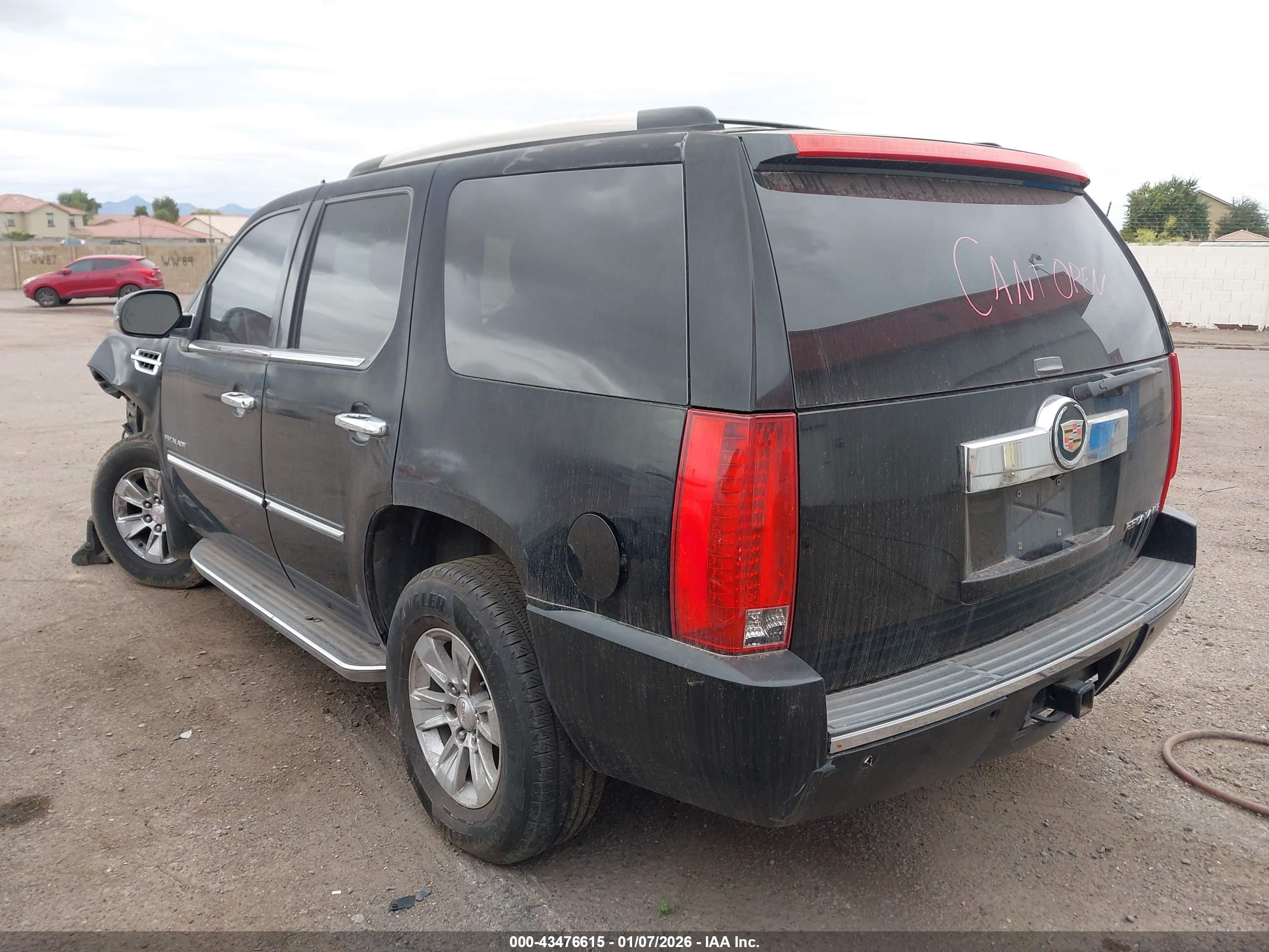 CADILLAC ESCALADE image 3