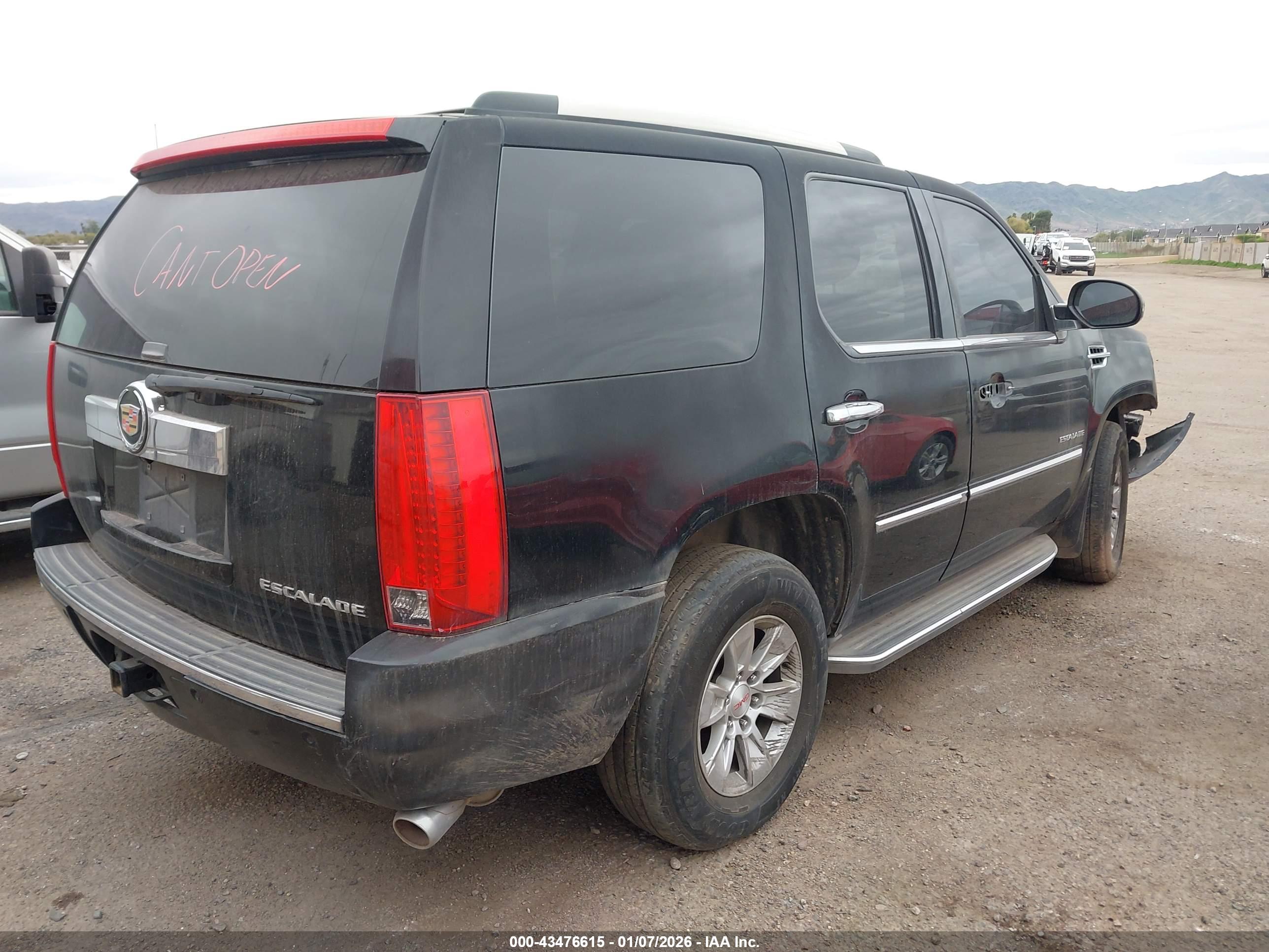 CADILLAC ESCALADE image 4