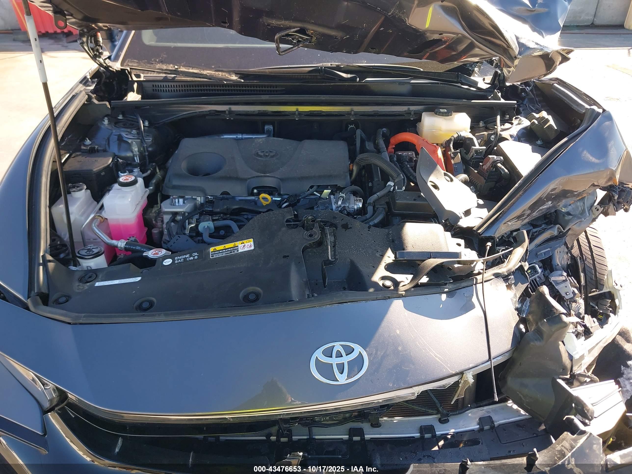 TOYOTA CROWN image 10