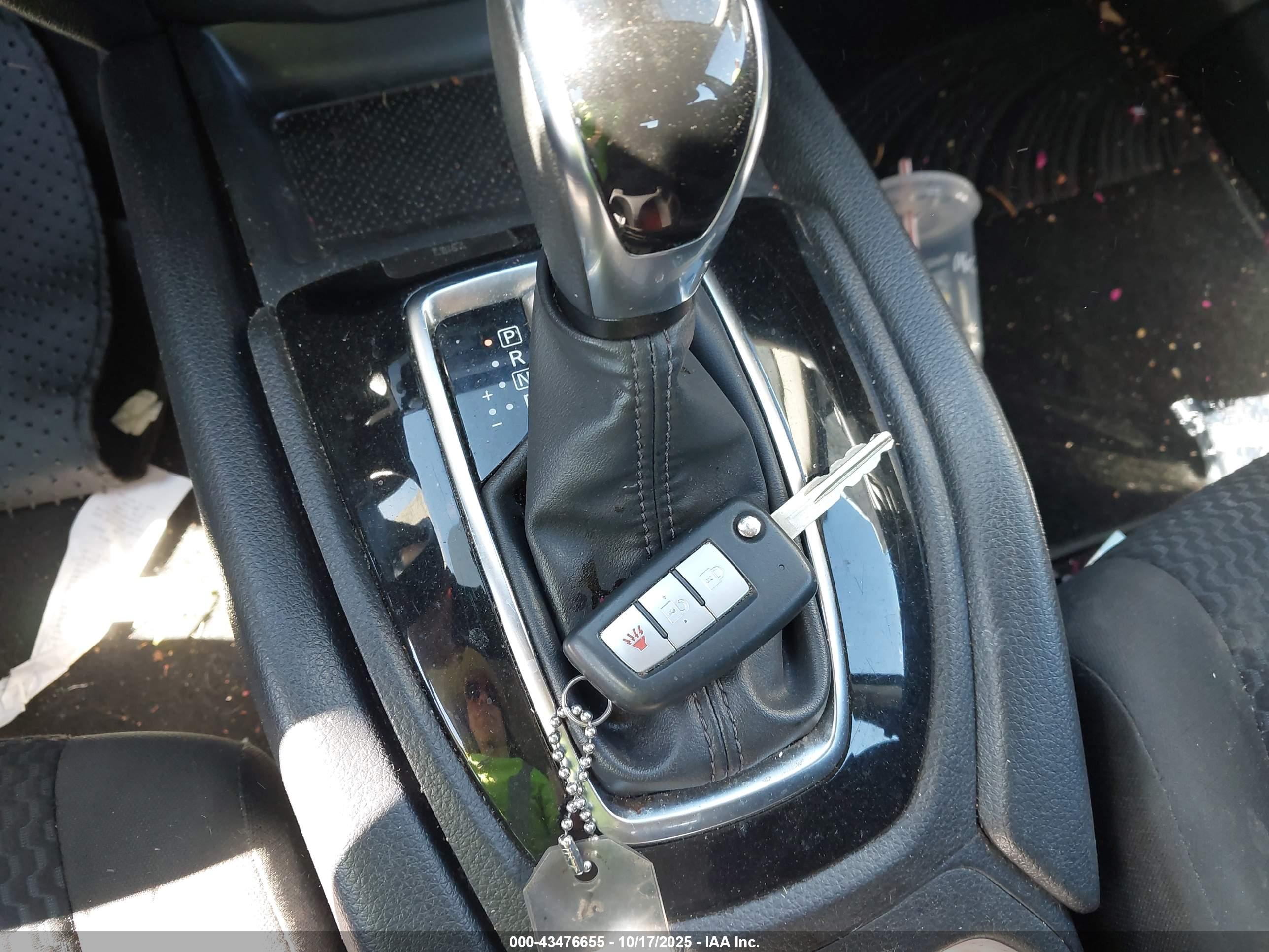 NISSAN ROGUE image 11