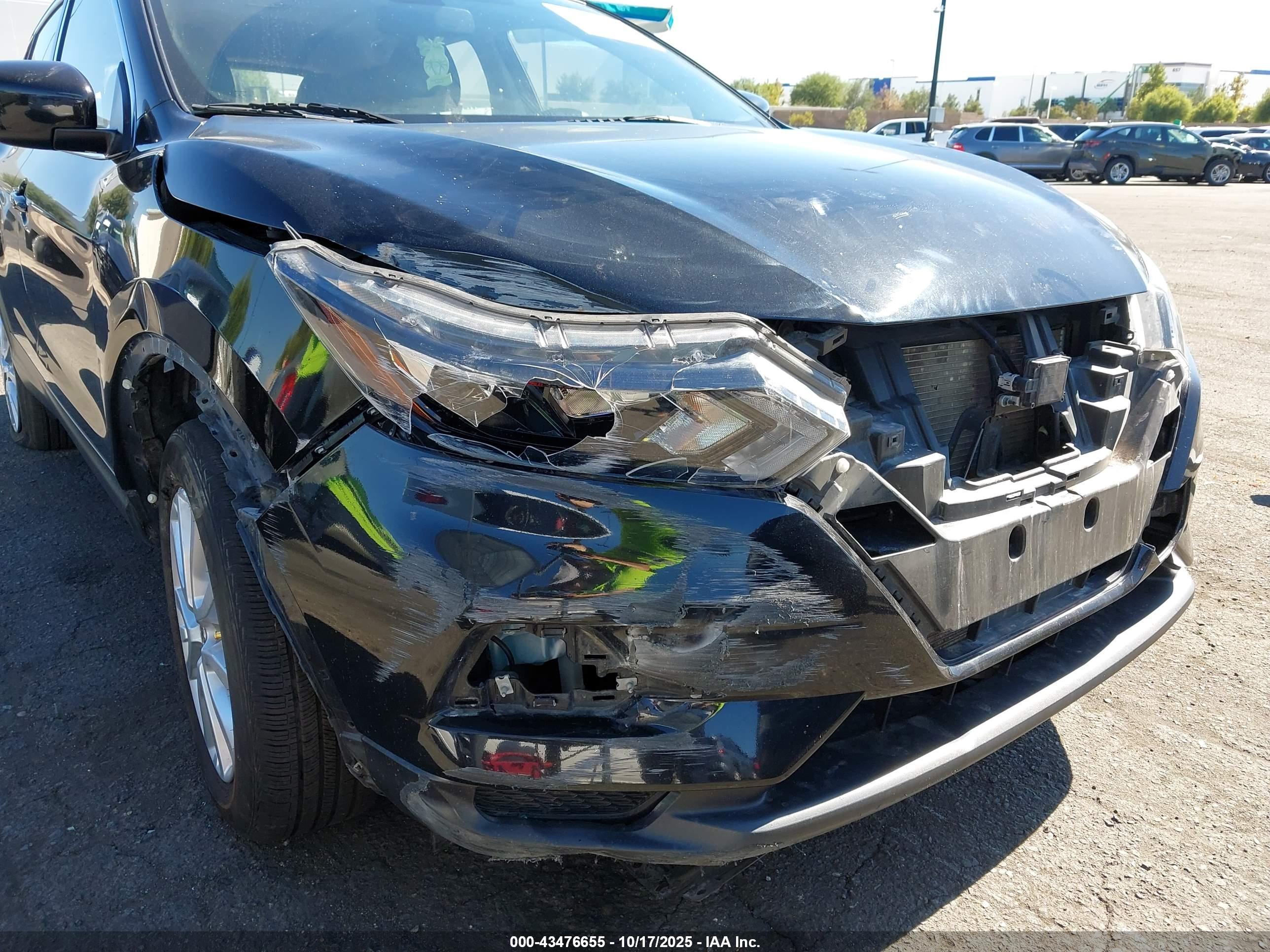 NISSAN ROGUE image 6