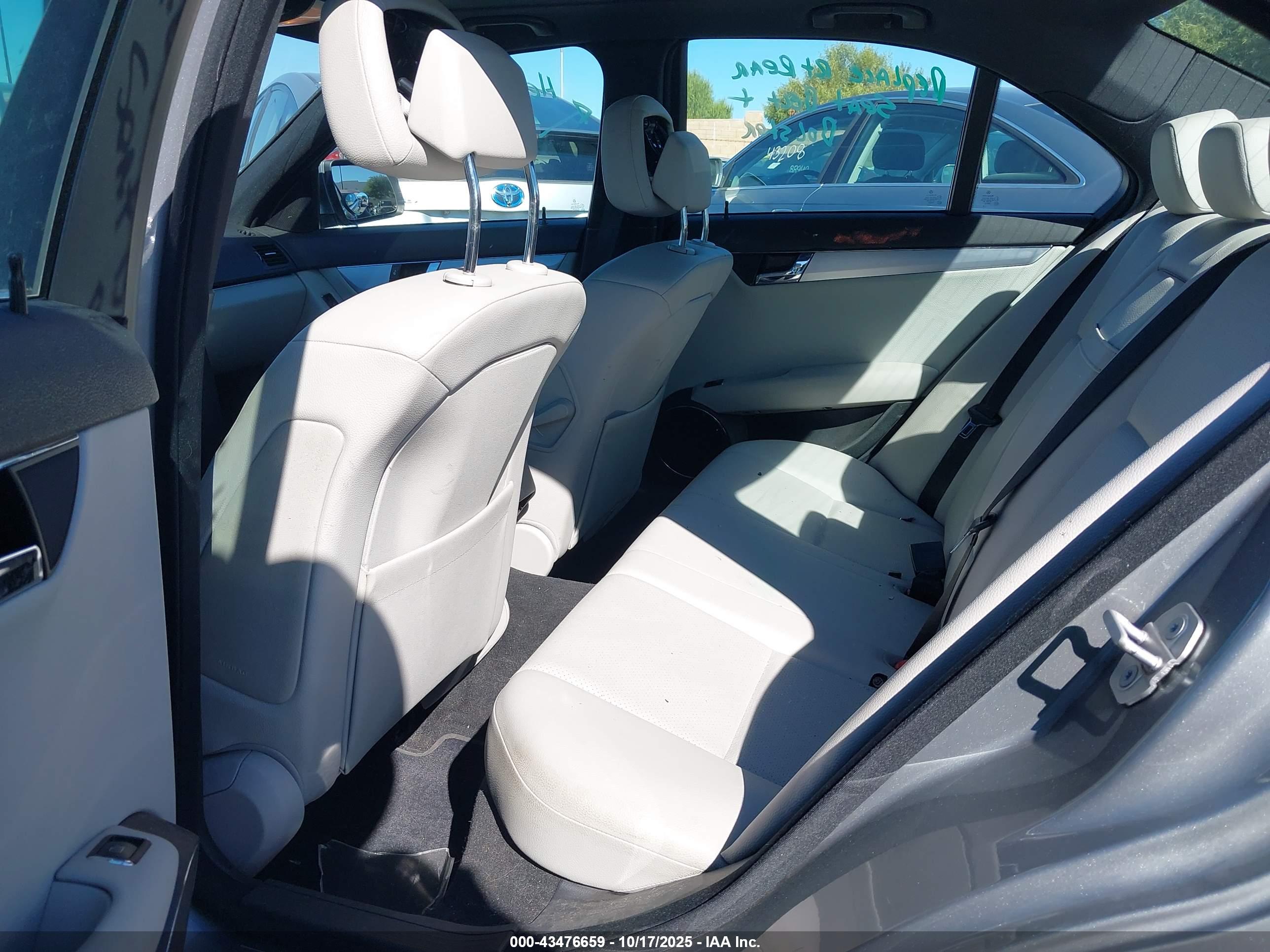 MERCEDES-BENZ C image 8