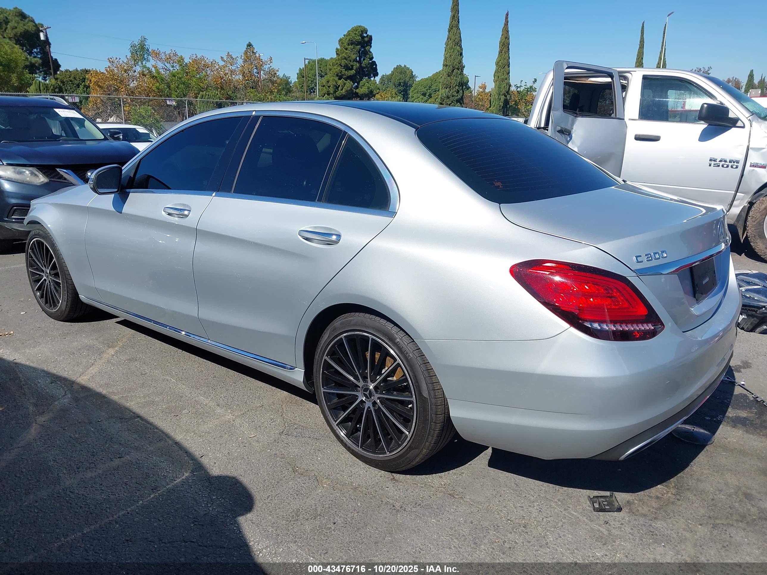 MERCEDES-BENZ C image 3