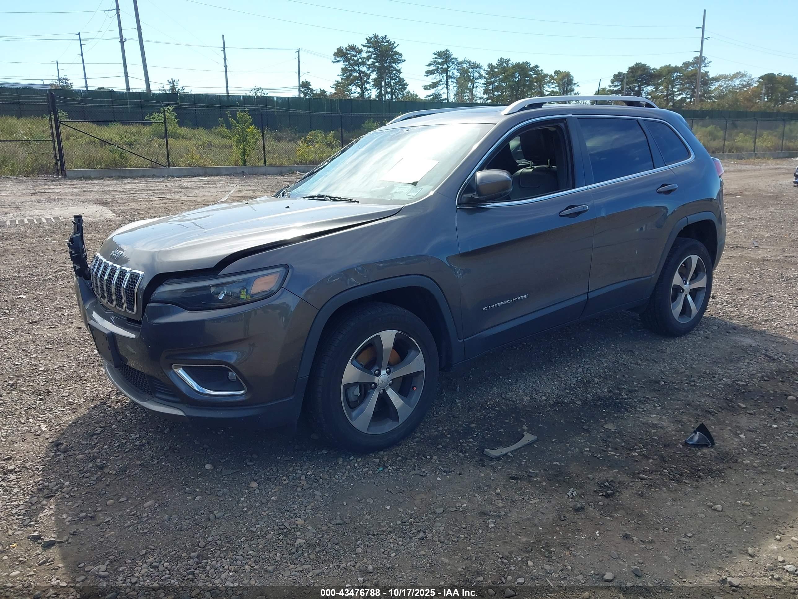 JEEP CHEROKEE image 2