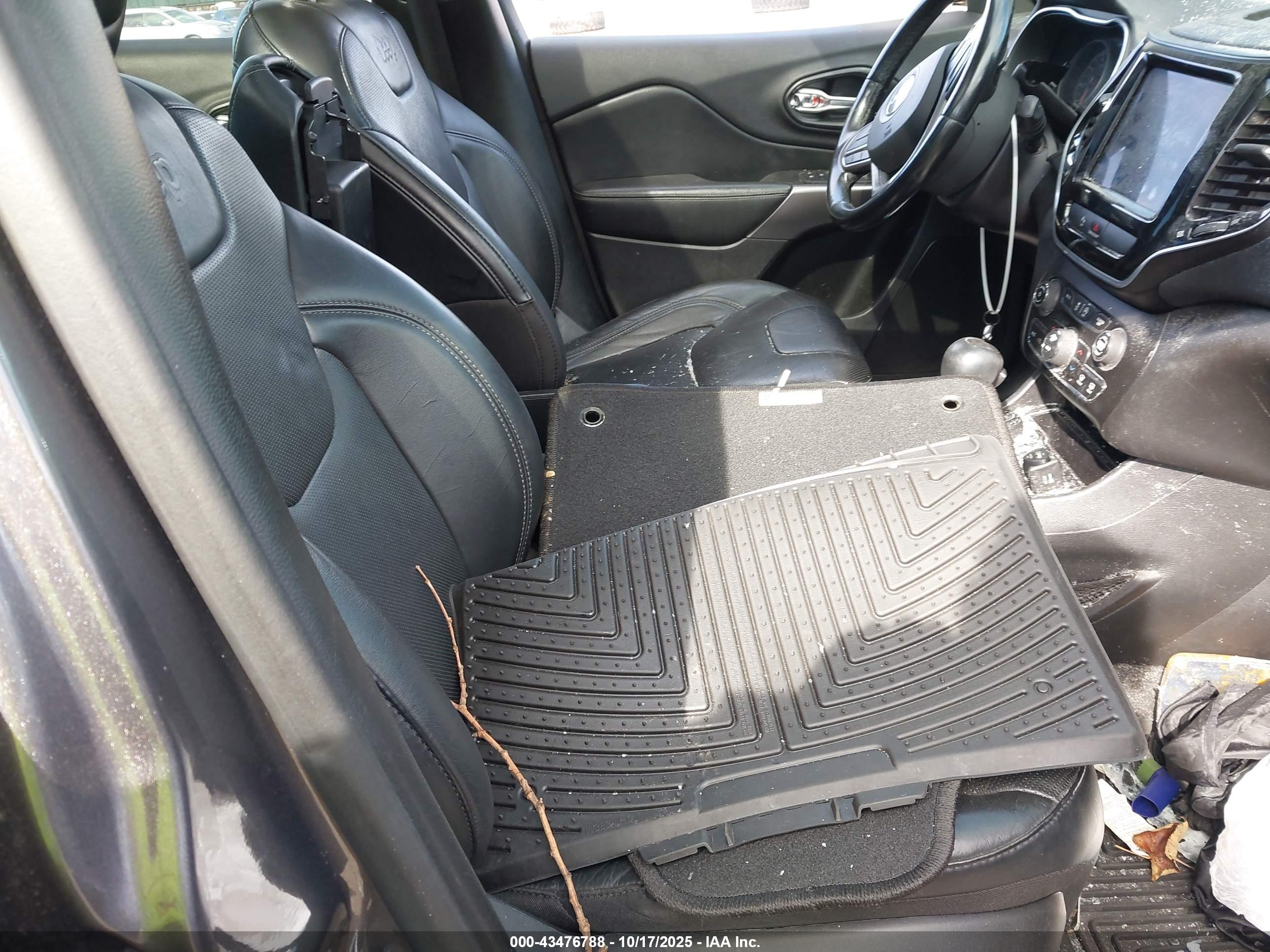 JEEP CHEROKEE image 5