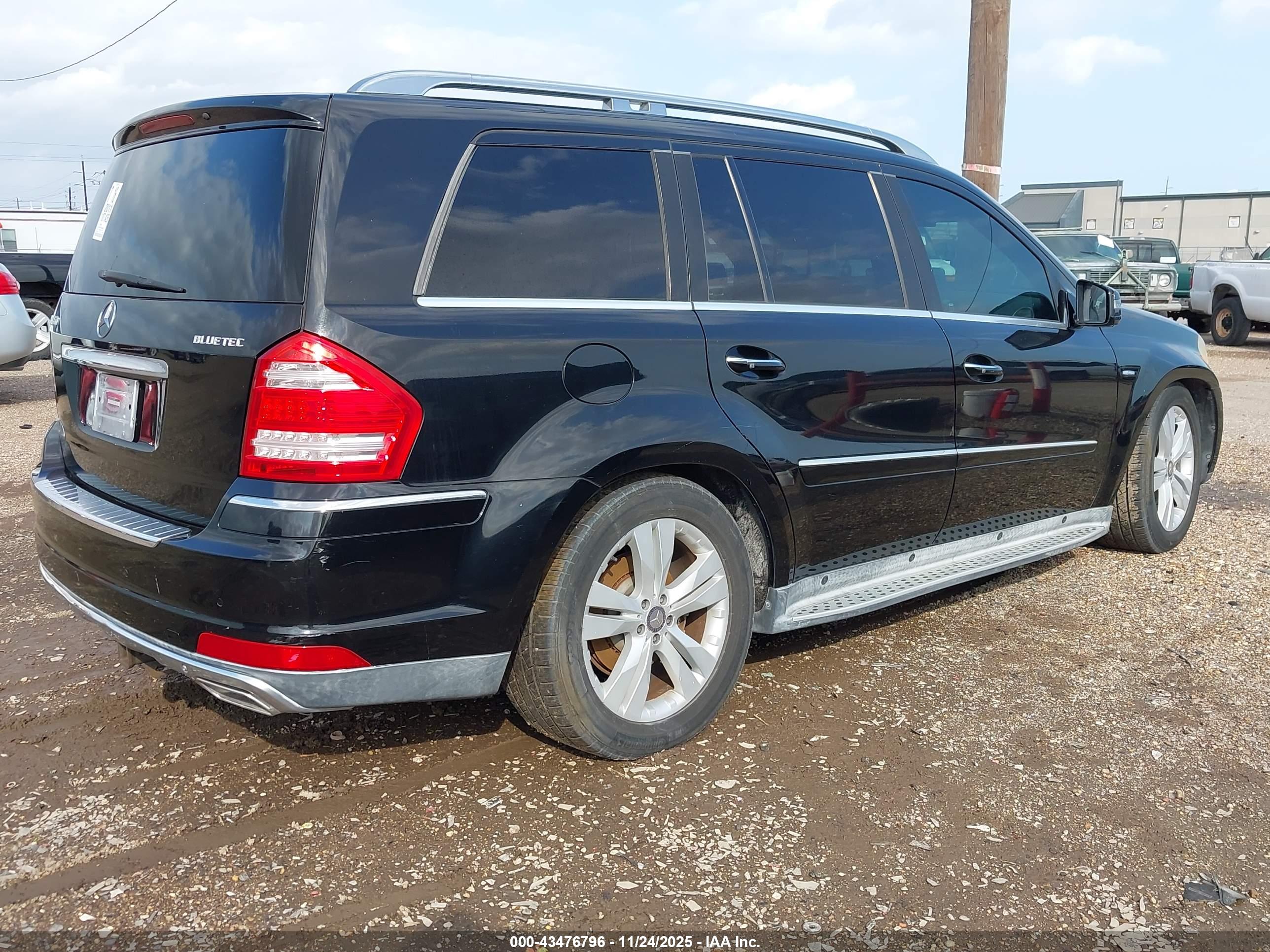 MERCEDES-BENZ GL image 4