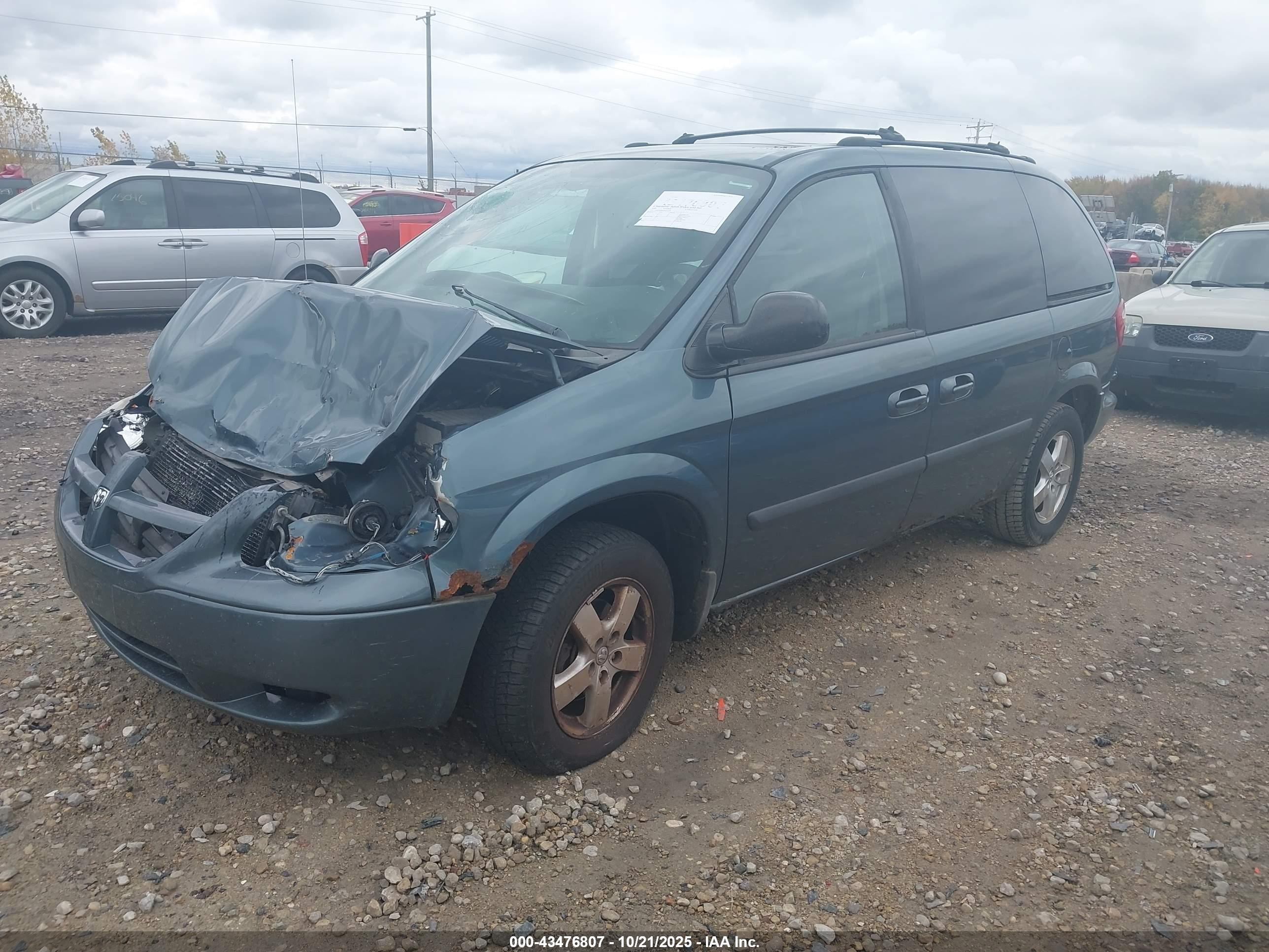 DODGE CARAVAN image 2